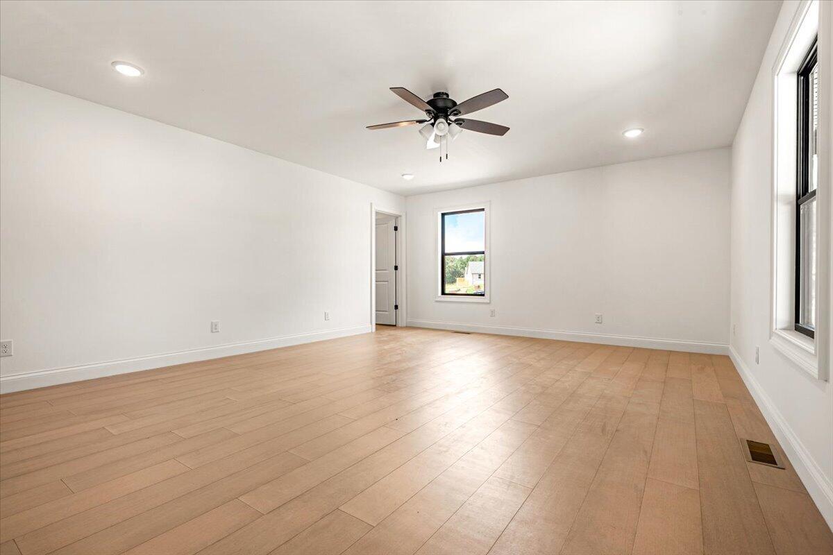 363 Madison Circle Property Photo 17