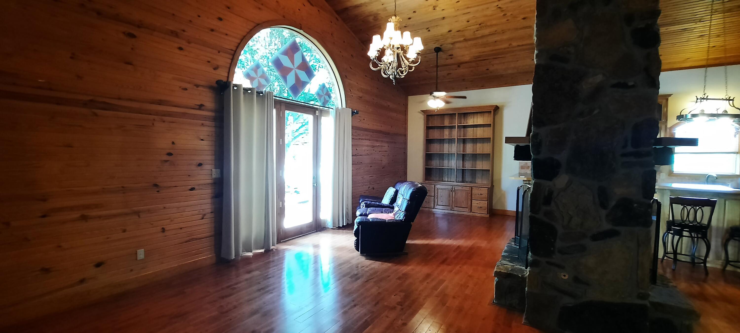 2619 County Farm Road Property Photo 6