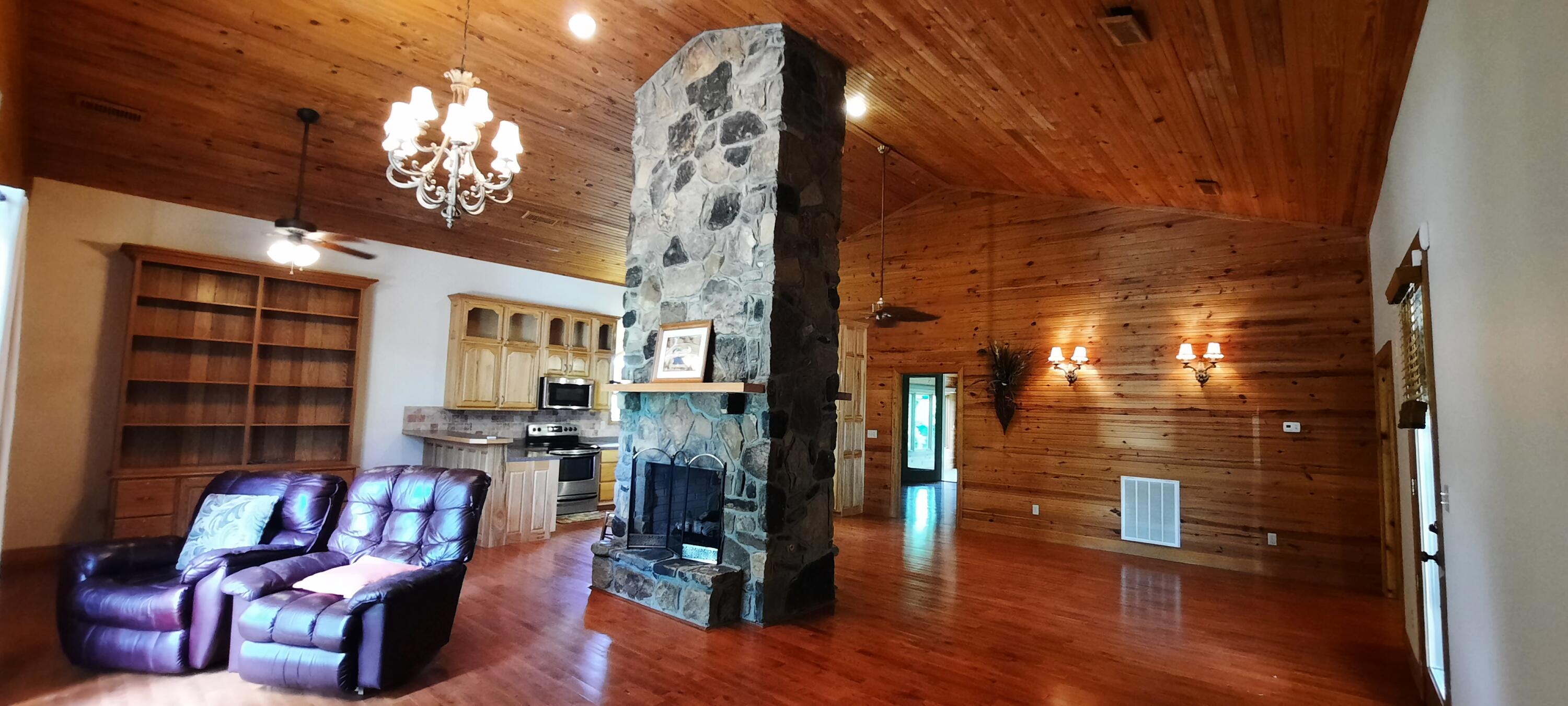 2619 County Farm Road Property Photo 7