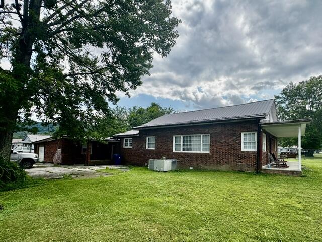 901 Exeter Avenue Property Photo 4