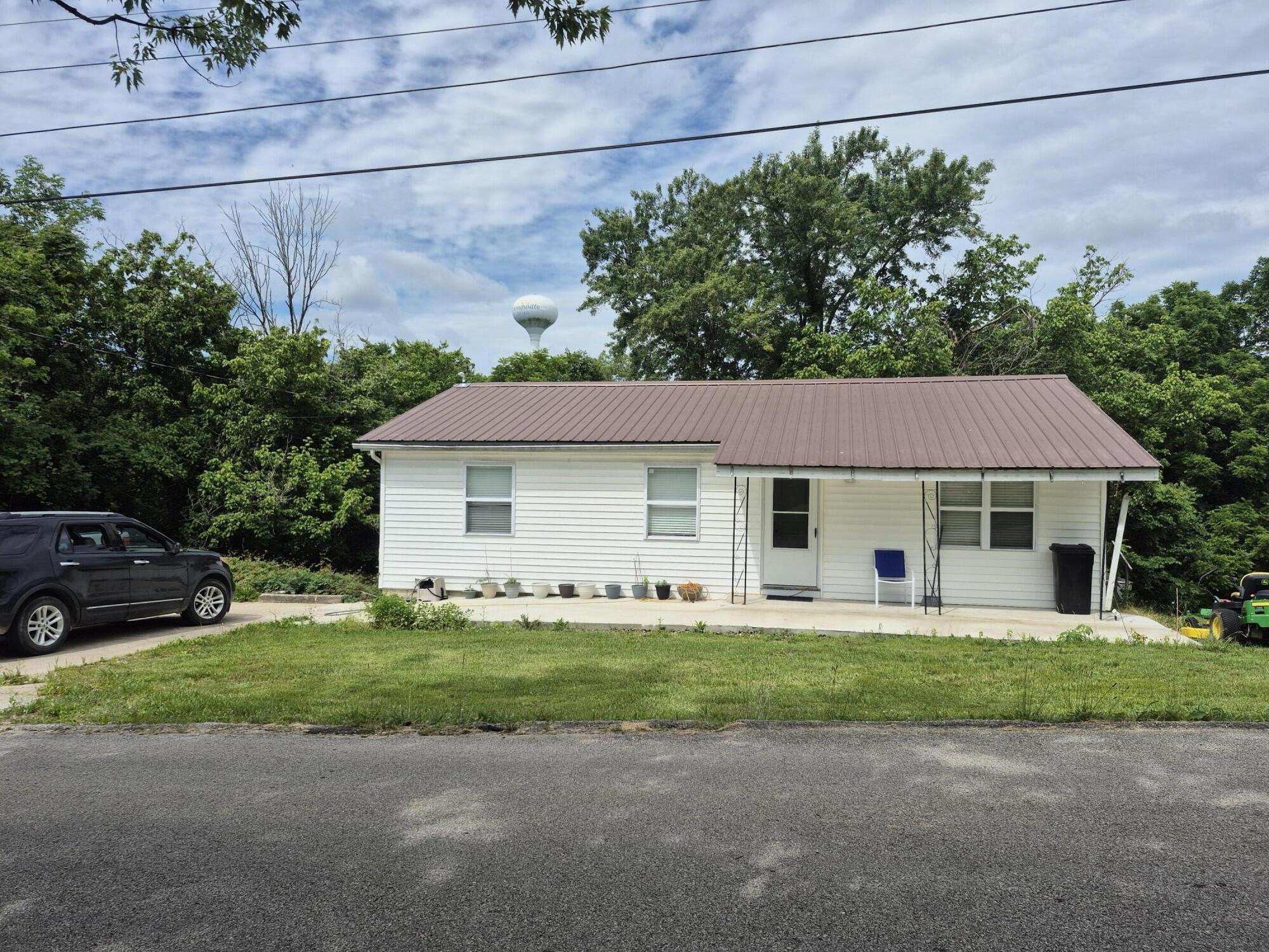 211 Treadway Drive Property Photo 1