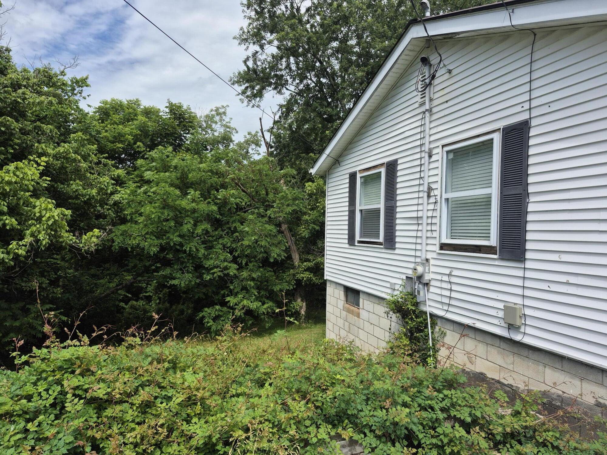 211 Treadway Drive Property Photo 2