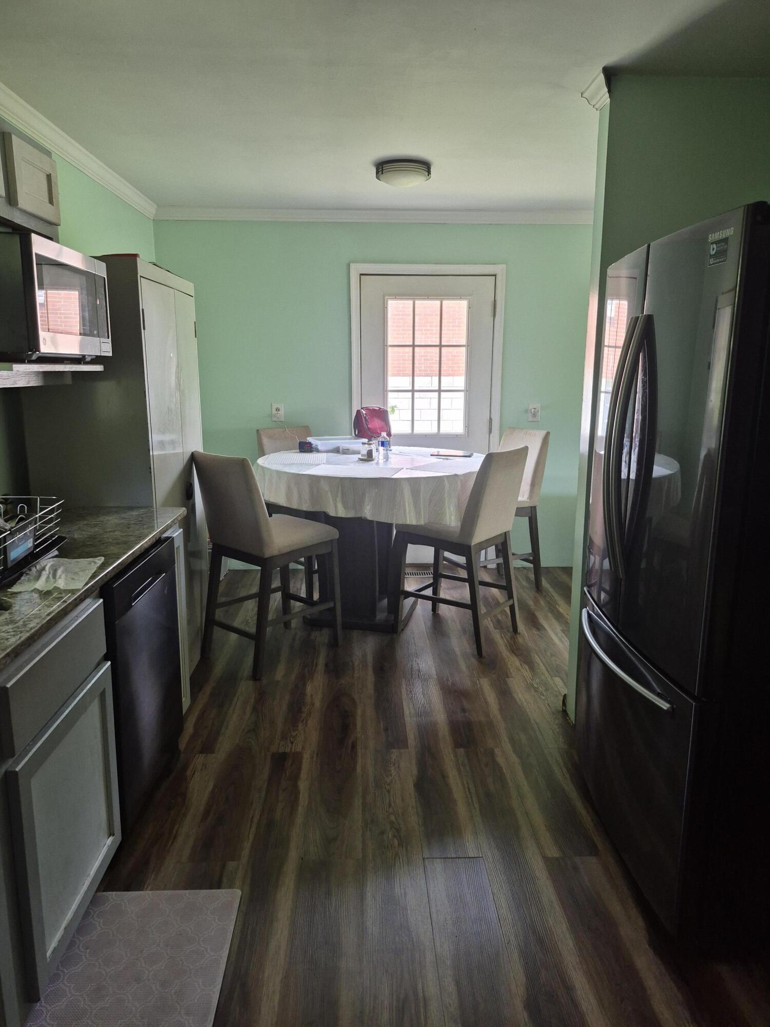 211 Treadway Drive Property Photo 10