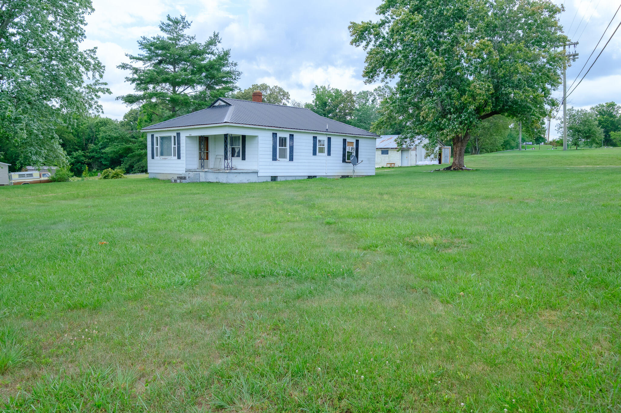 5246 Highway 235 Property Photo 2