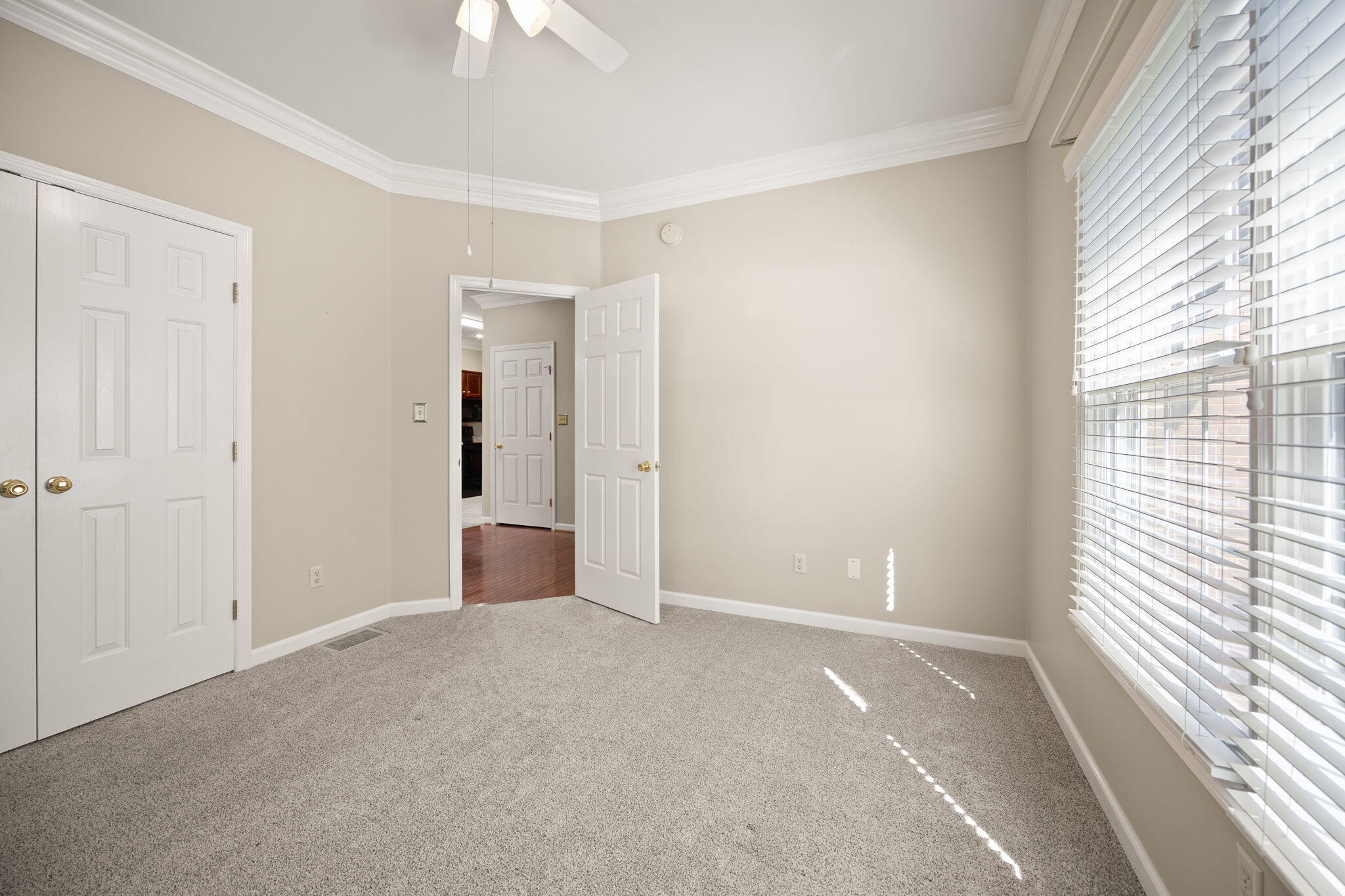 2013 Highlands Drive Property Photo 6