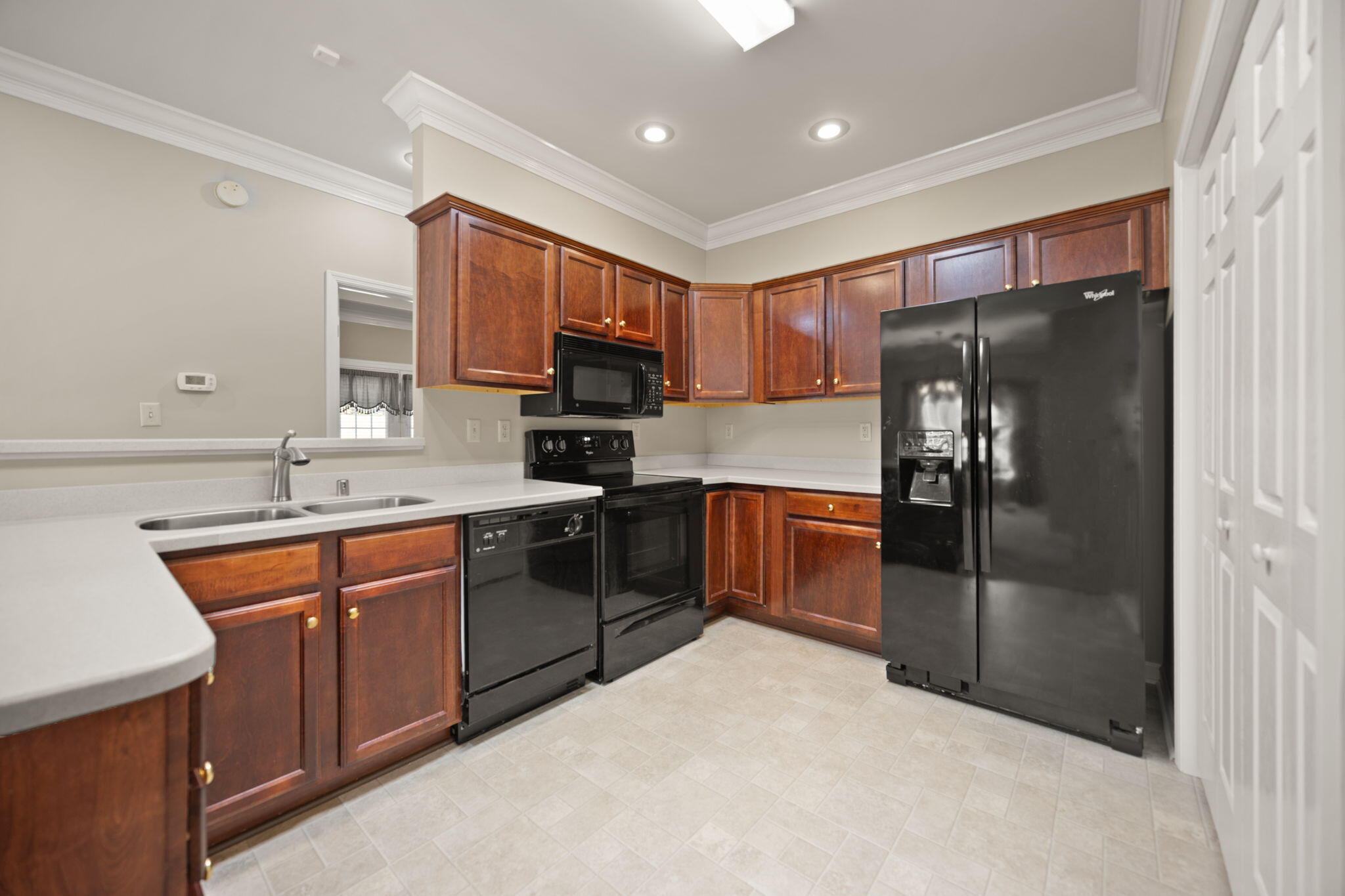 2013 Highlands Drive Property Photo 8