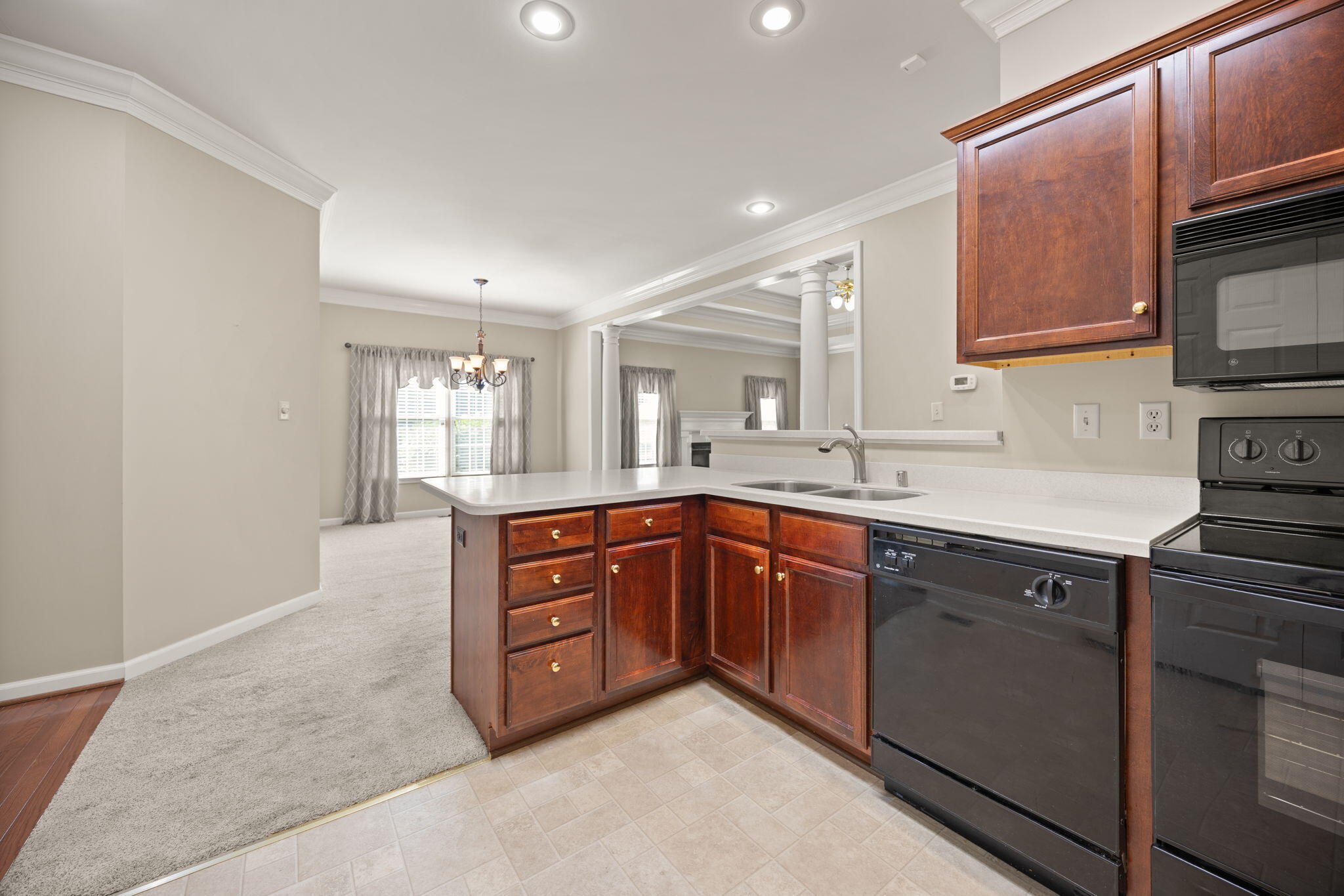 2013 Highlands Drive Property Photo 9
