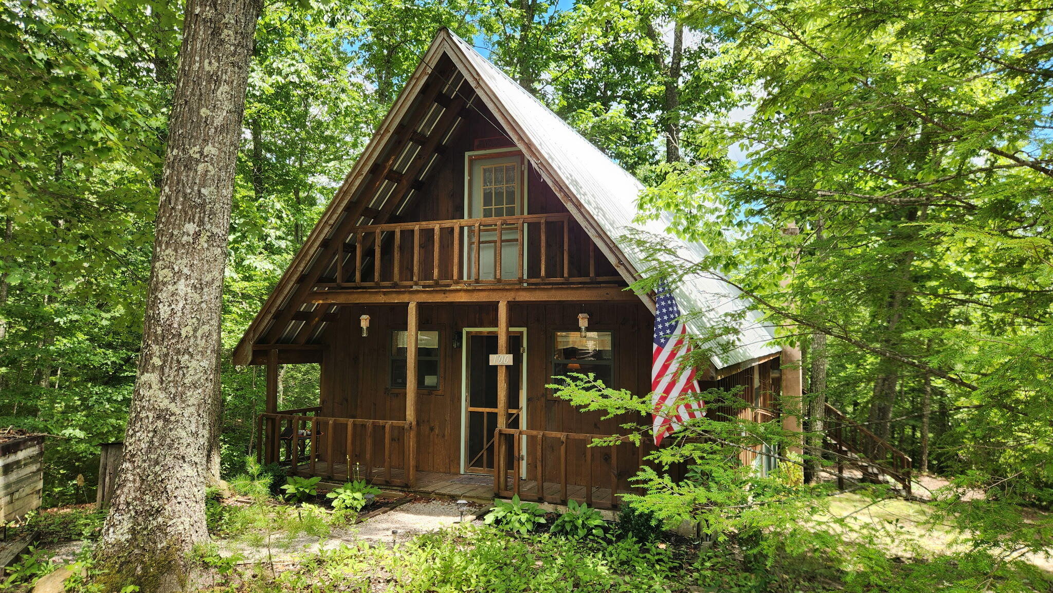 100 Cowboy Lane Property Photo 2