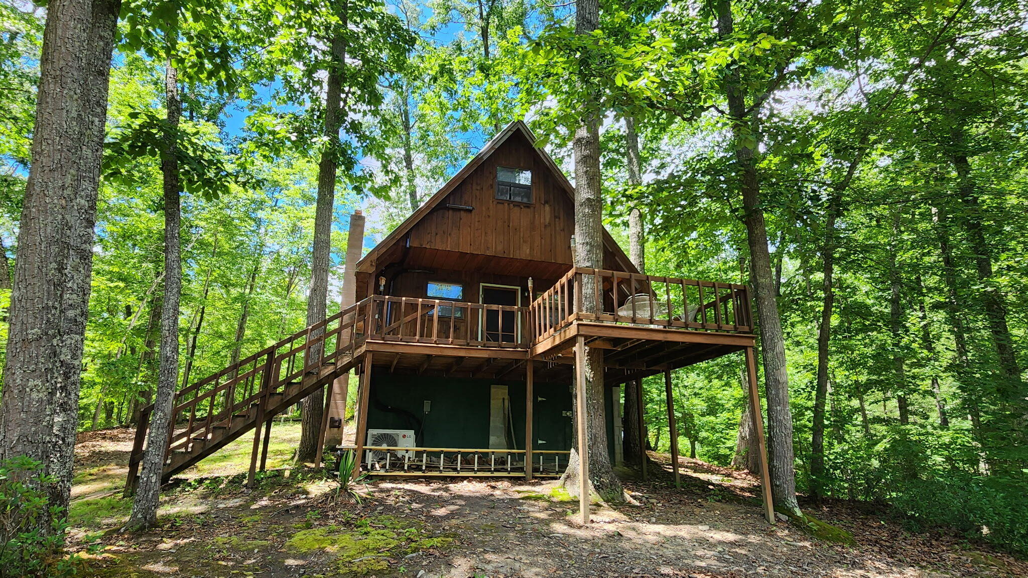 100 Cowboy Lane Property Photo 3