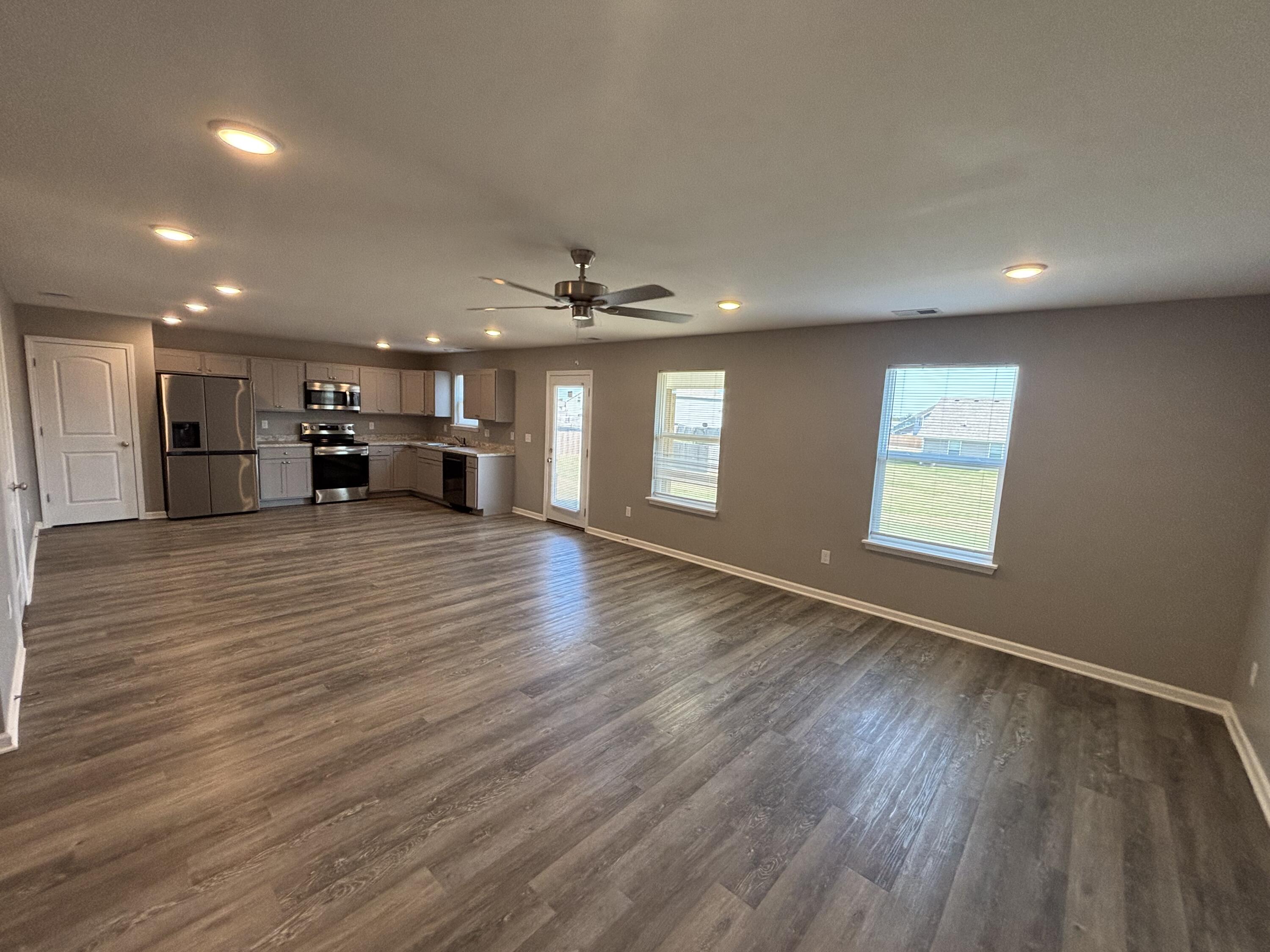 8084 Driftwood Loop Property Photo 3