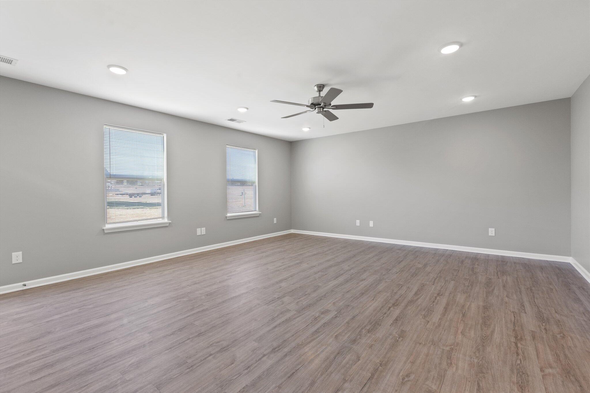8084 Driftwood Loop Property Photo 6