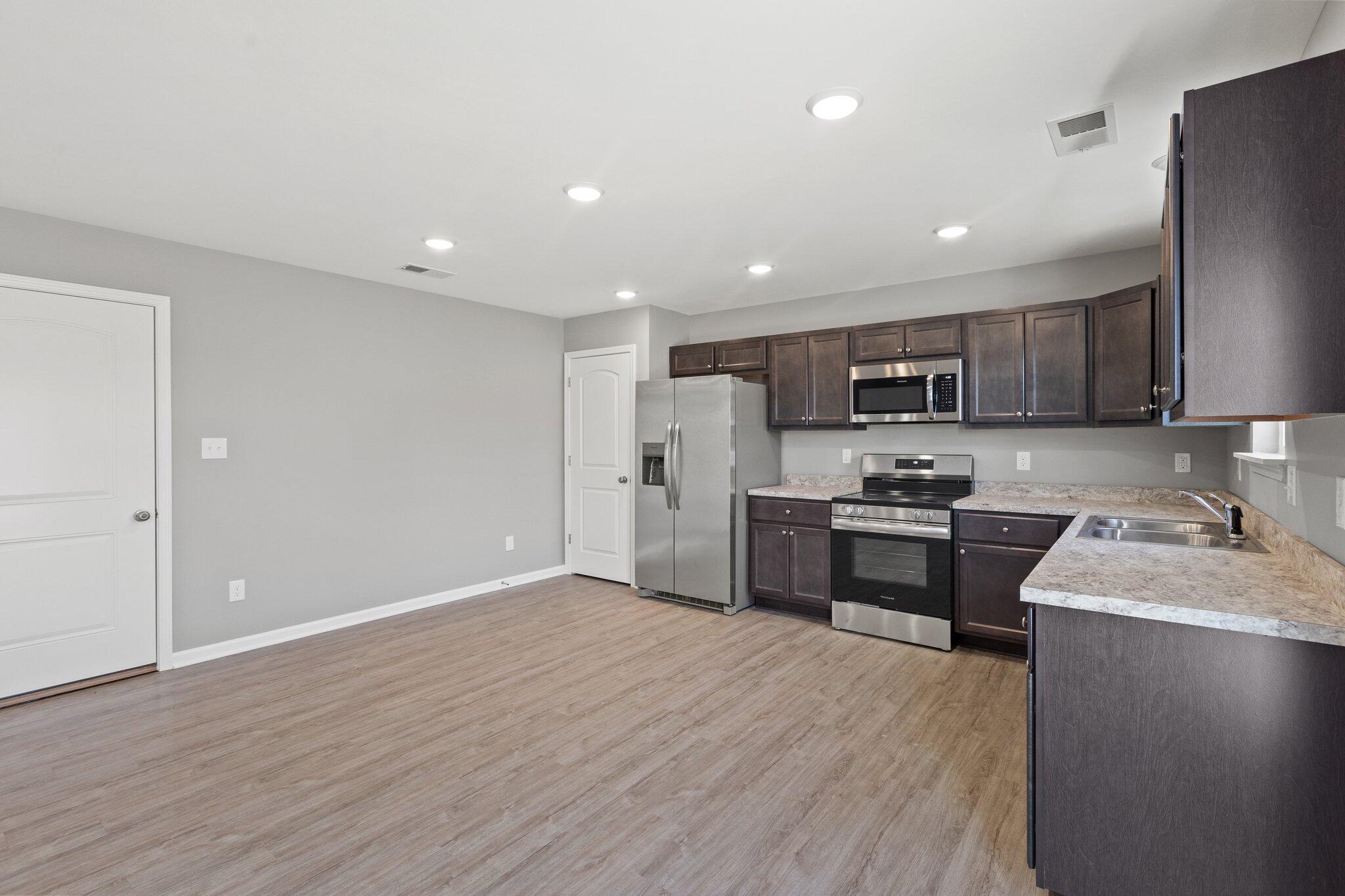 8084 Driftwood Loop Property Photo 8