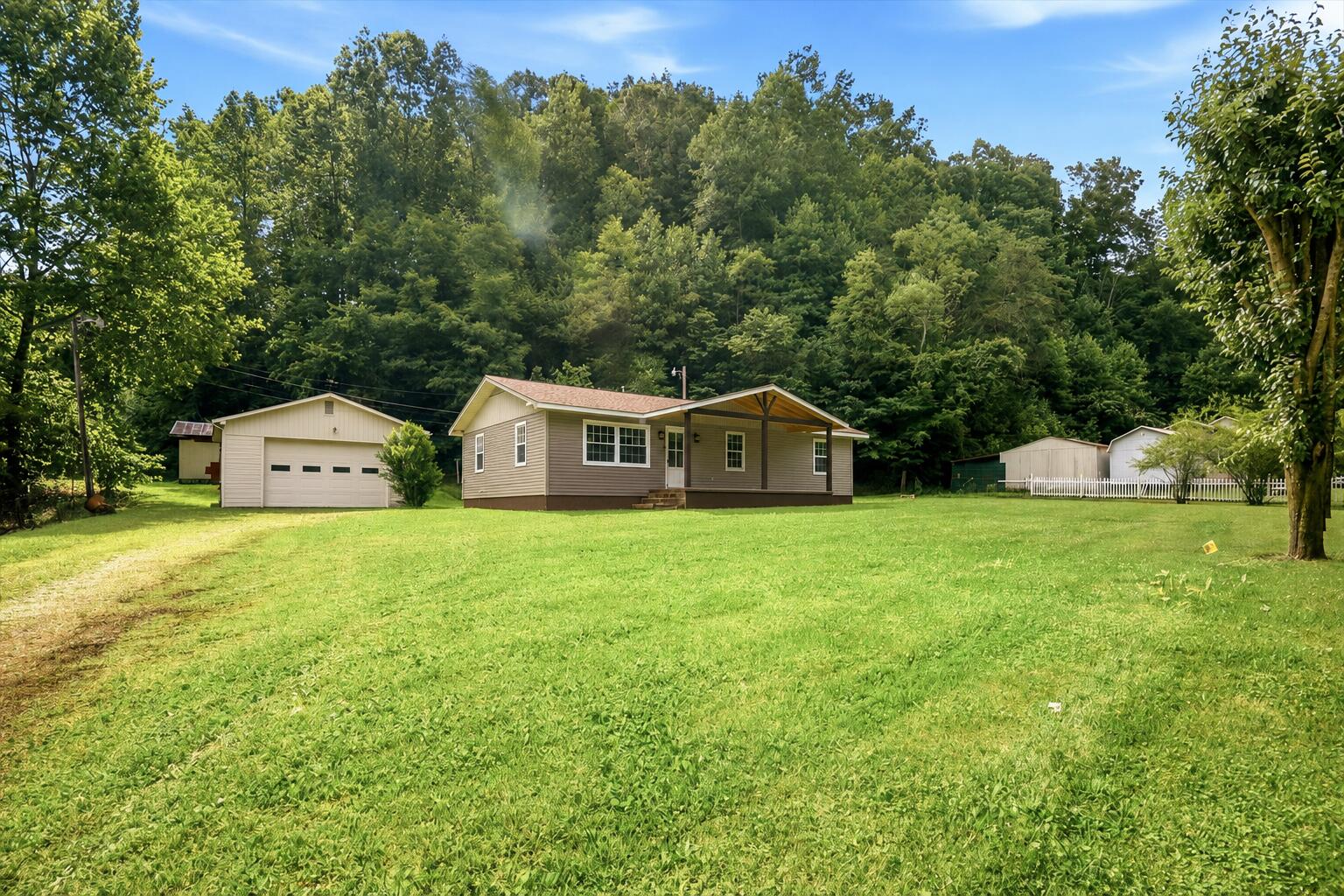 1600 Ky 3440 Property Photo 1