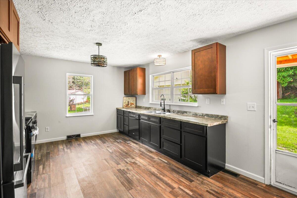 1600 Ky 3440 Property Photo 5