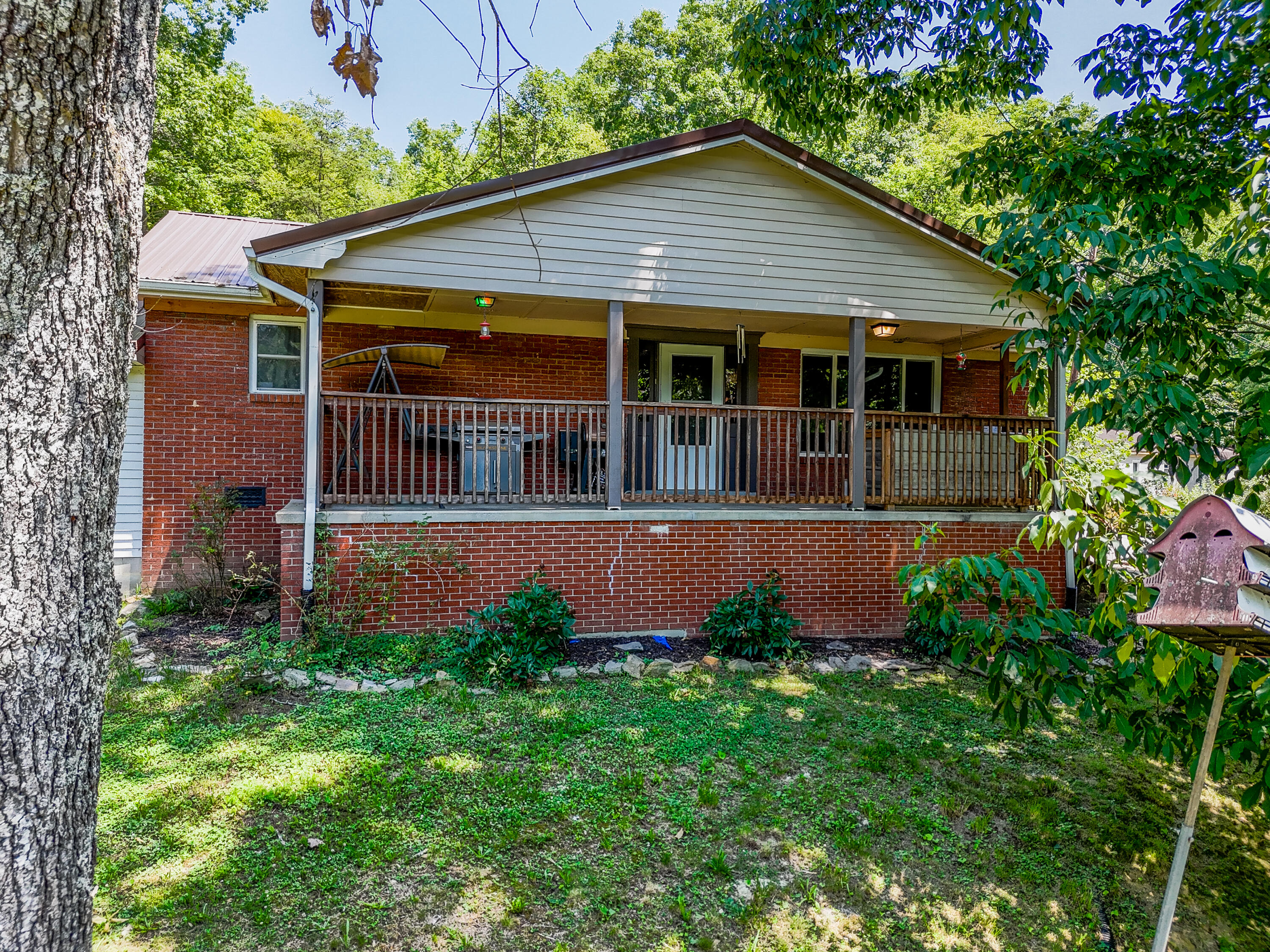 1845 Spaws Creek Property Photo 3