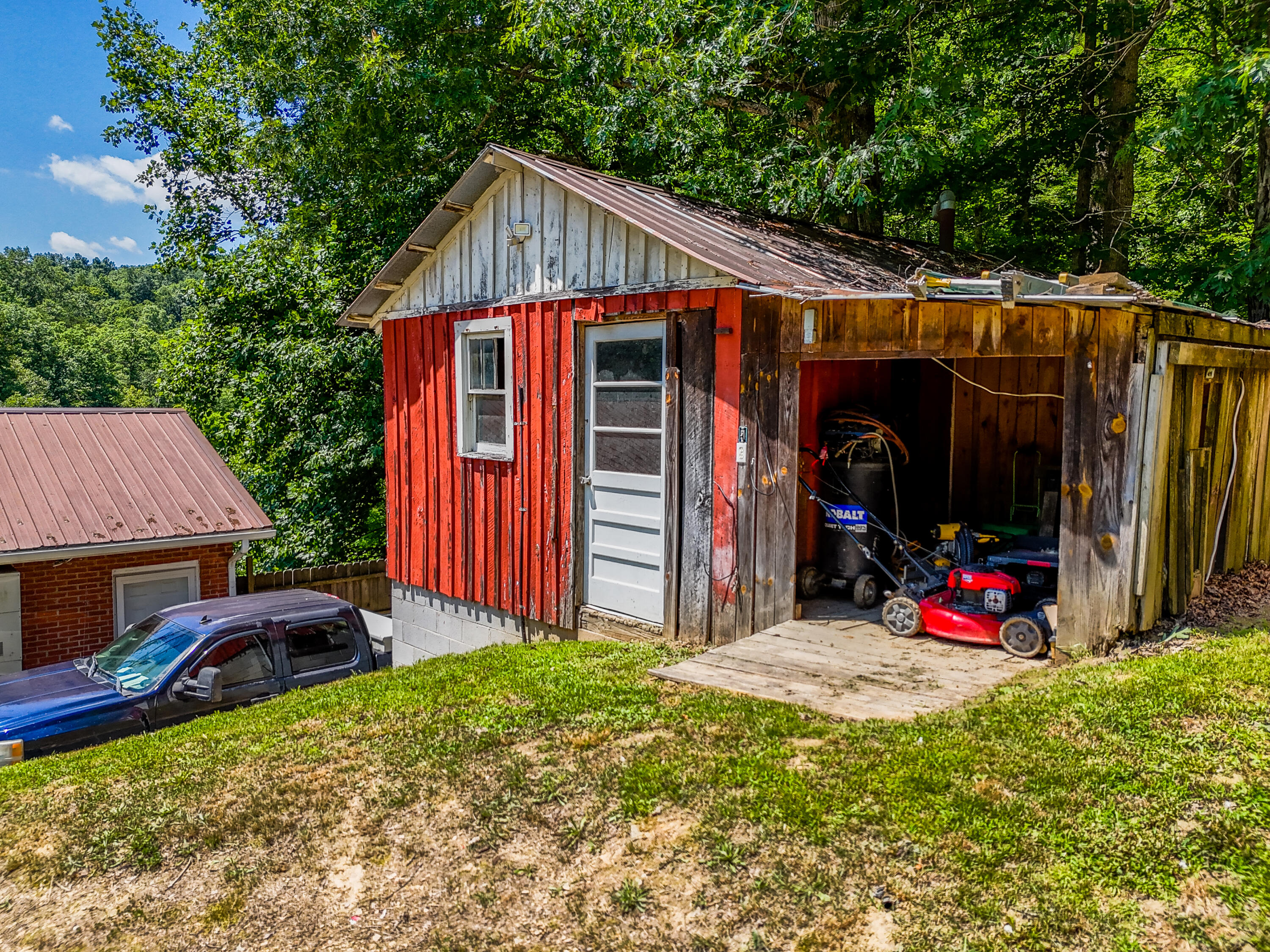 1845 Spaws Creek Property Photo 38