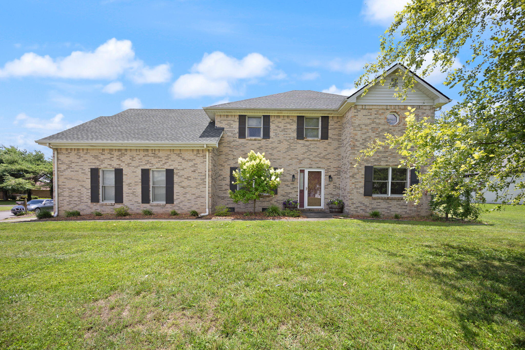 465 Summer Hill Drive Property Photo 3