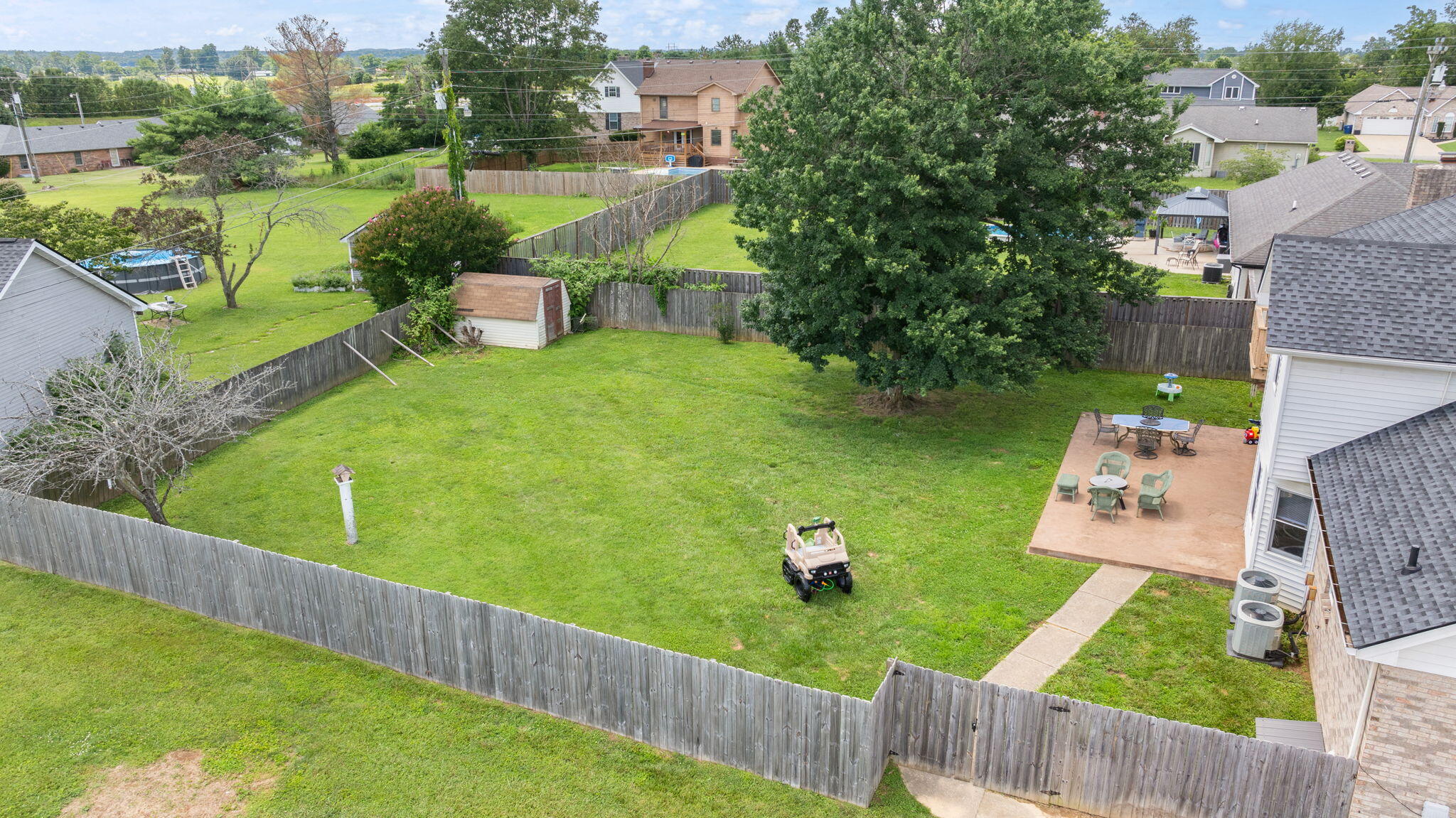 465 Summer Hill Drive Property Photo 7