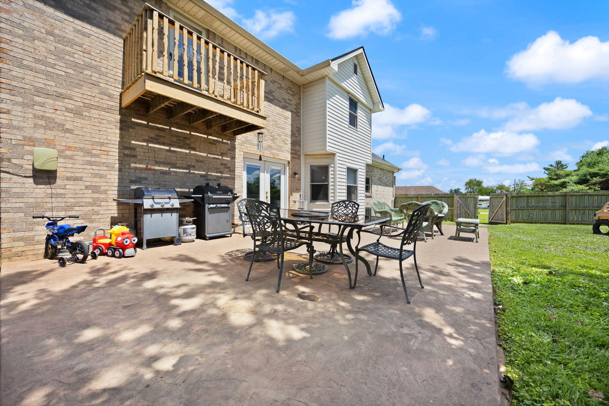 465 Summer Hill Drive Property Photo 13