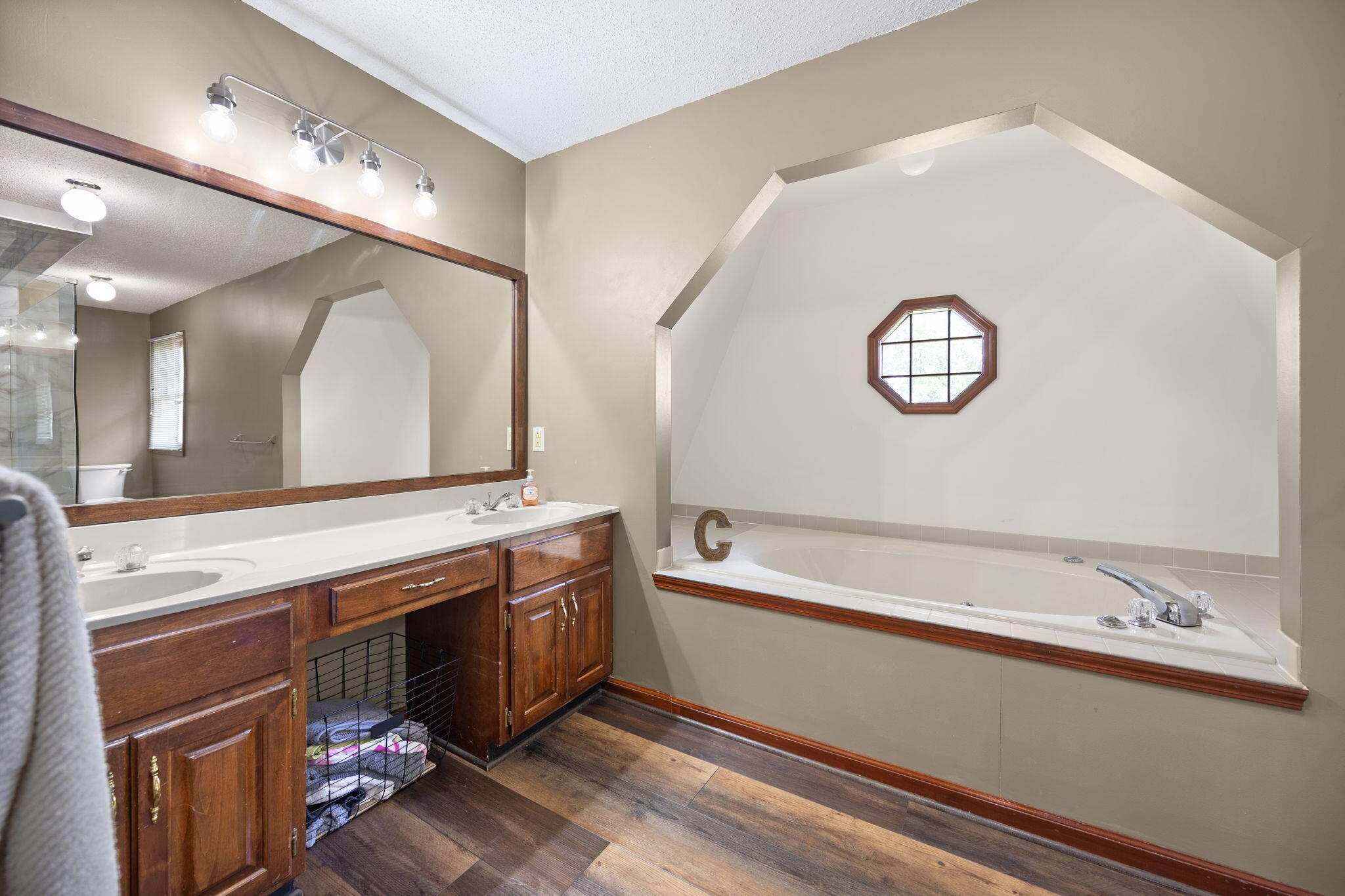 465 Summer Hill Drive Property Photo 42