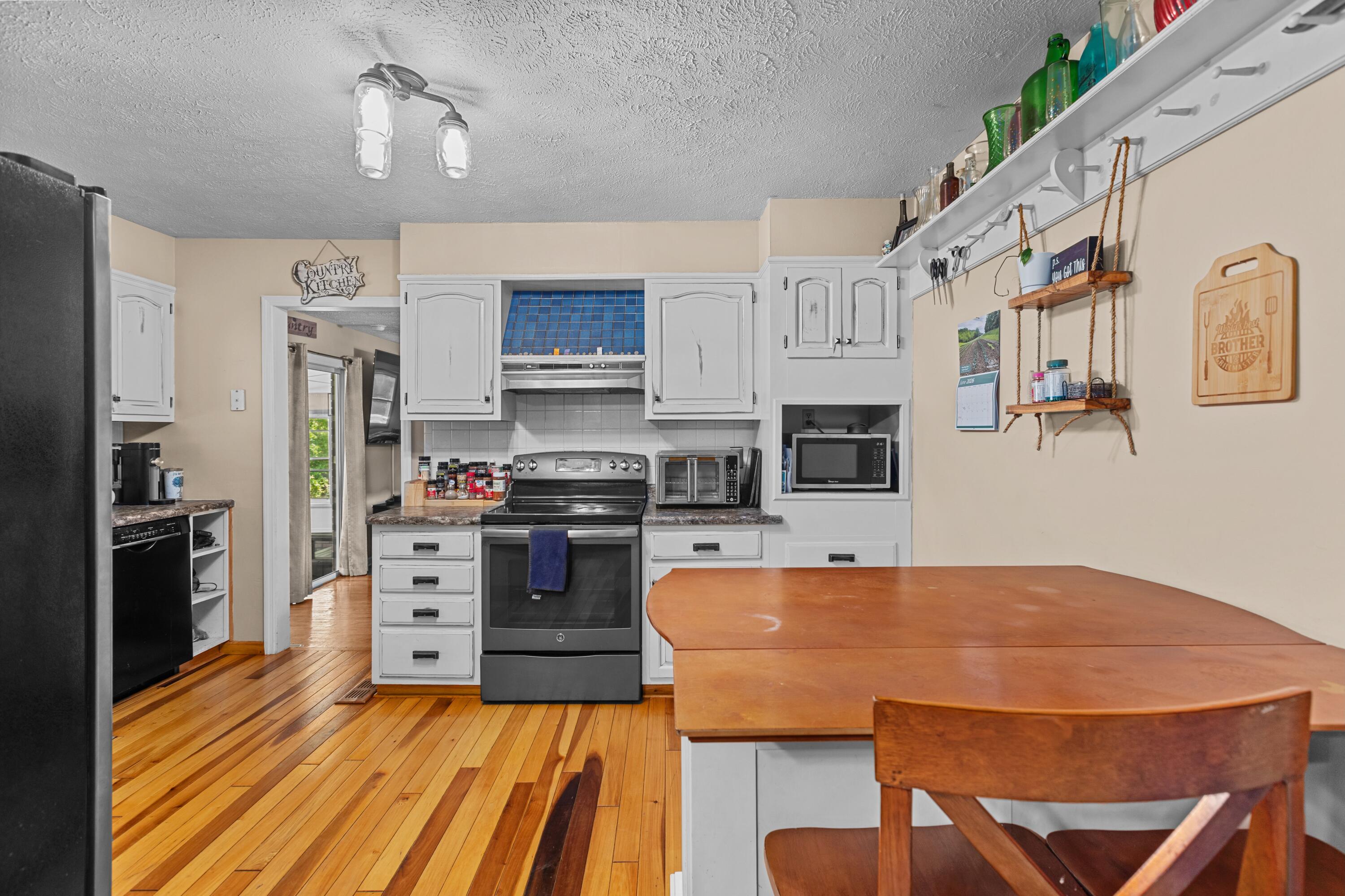 3695 Tarr Ridge Road Property Photo 13