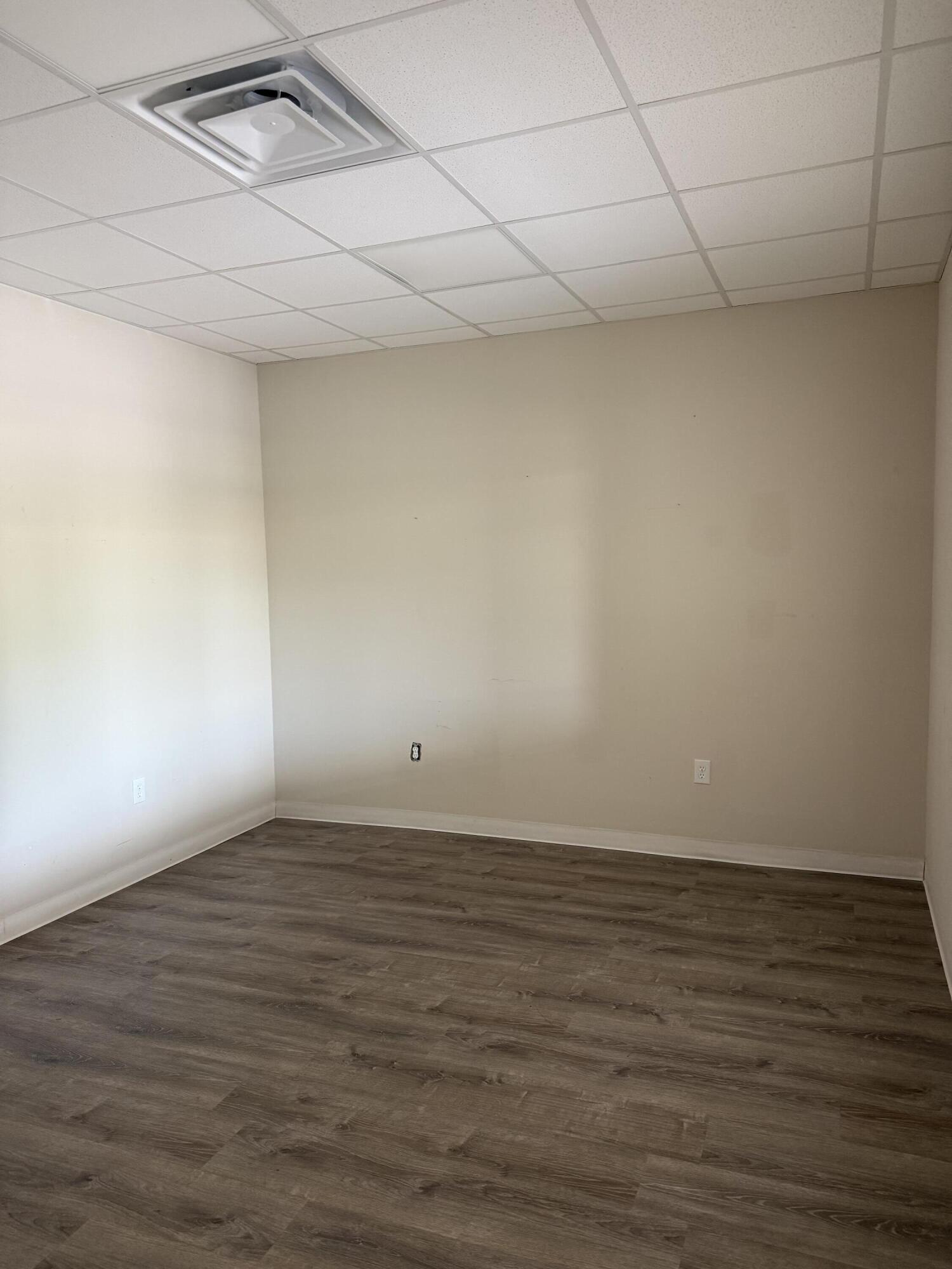 628 Edgewood Drive Property Photo 3
