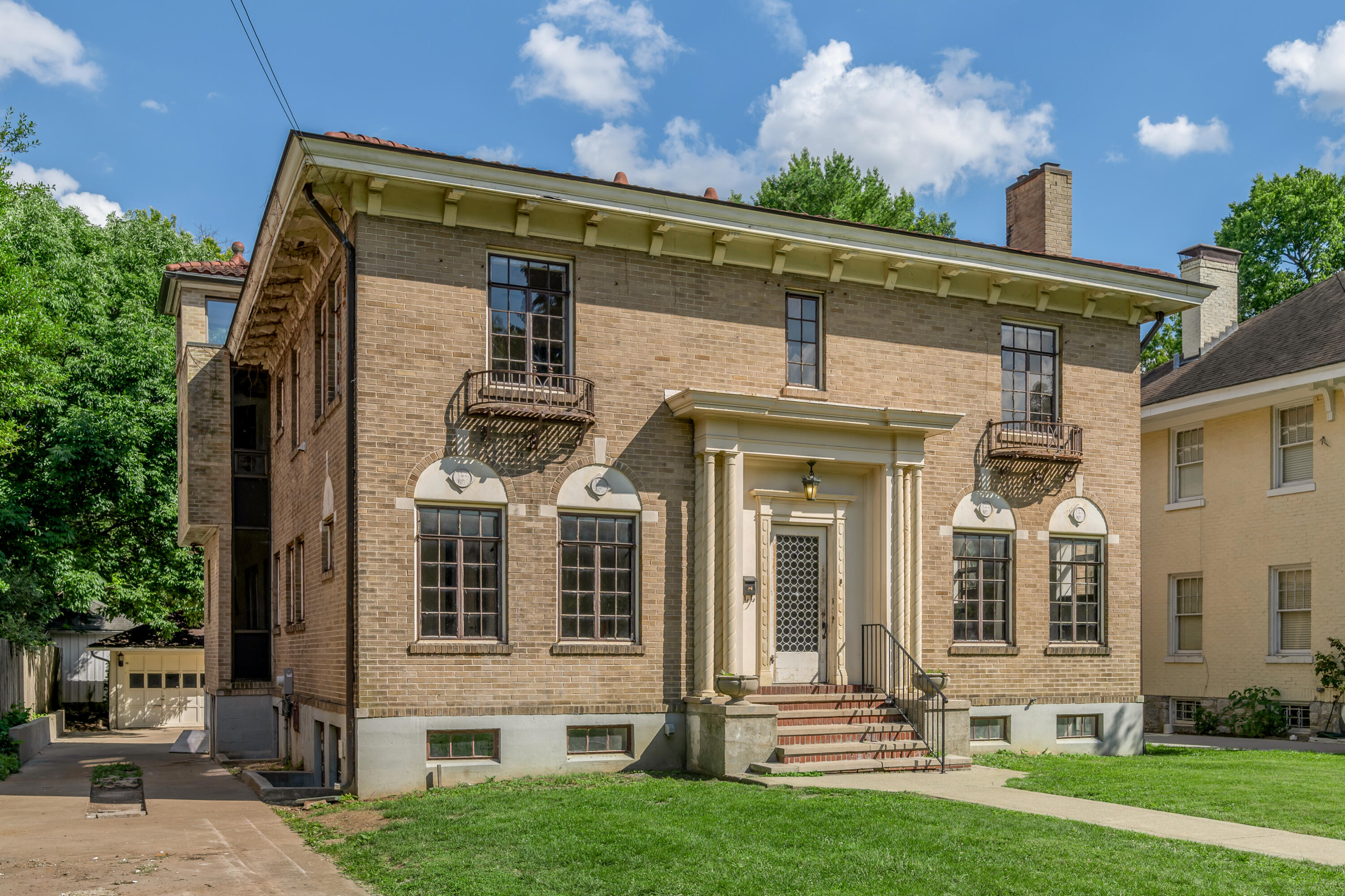 204 S Hanover Avenue Property Photo 3