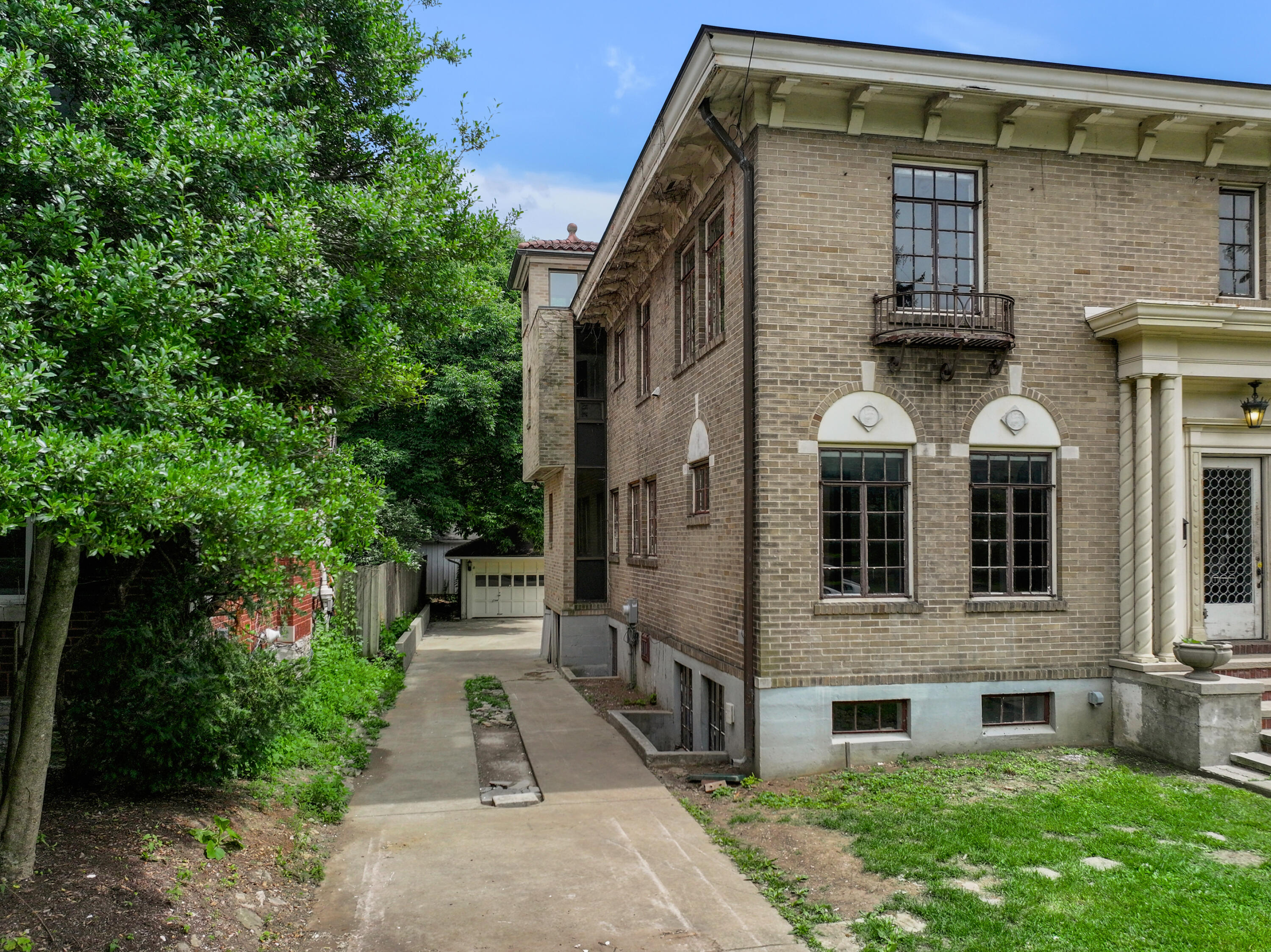 204 S Hanover Avenue Property Photo 13