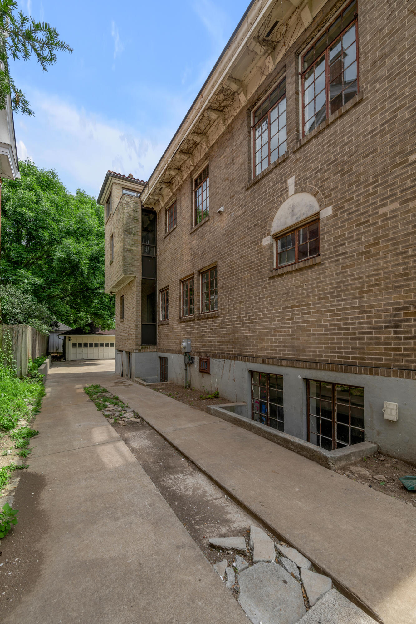 204 S Hanover Avenue Property Photo 14