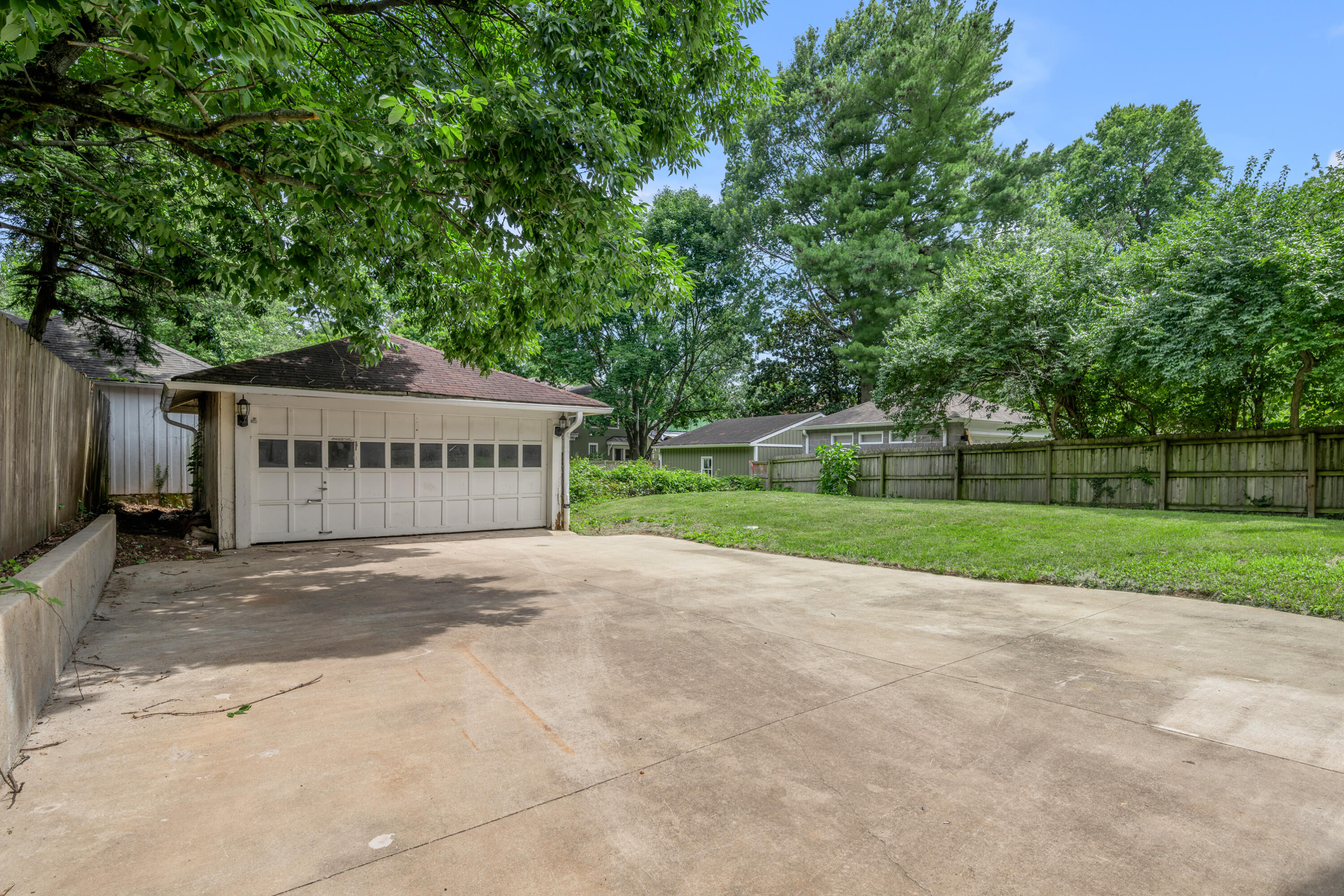 204 S Hanover Avenue Property Photo 15