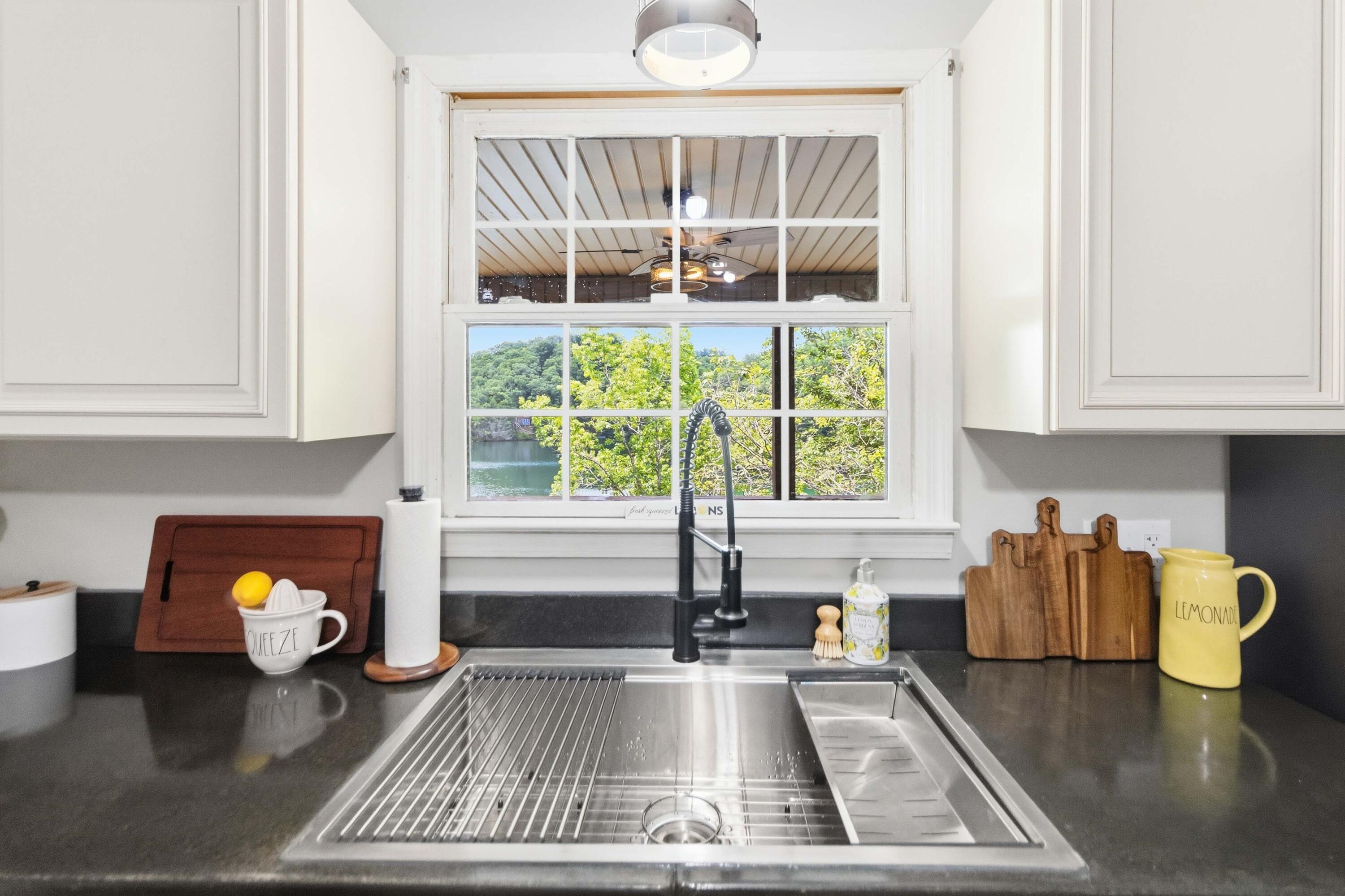 1464 Hawk Ridge Road Property Photo 42