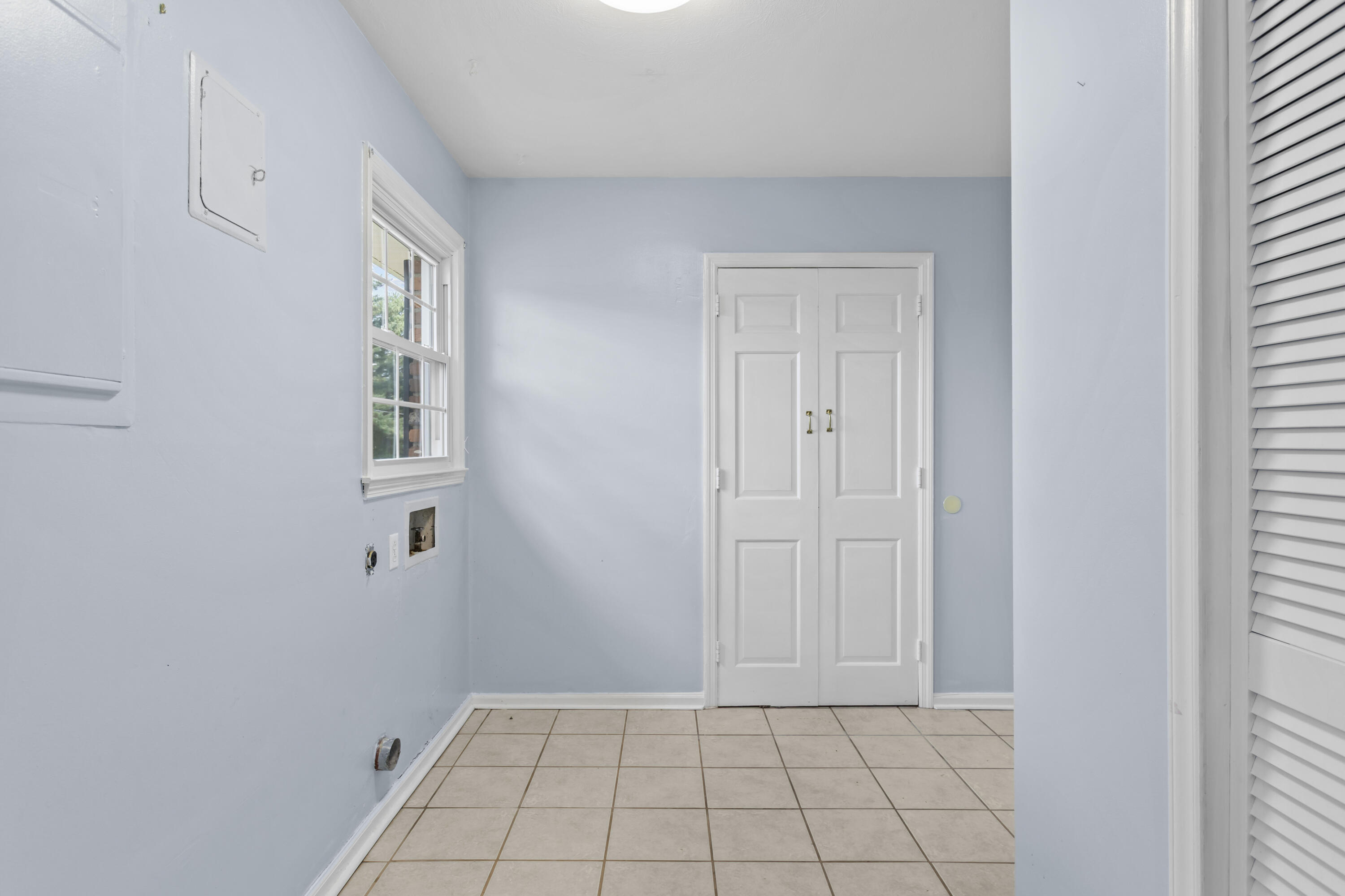 839 Springhill Lane Property Photo 32