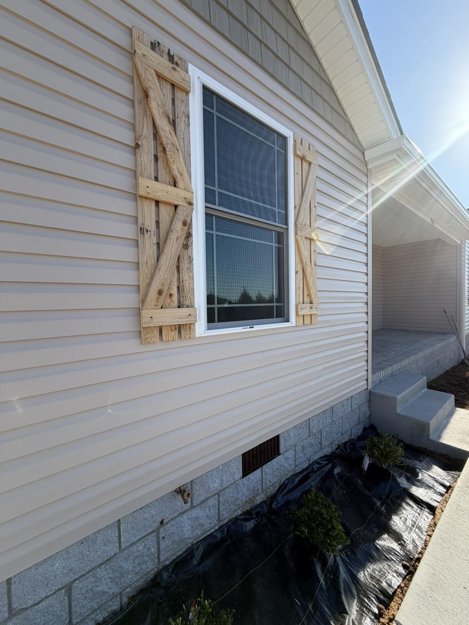 710 N Shelby Avenue Property Photo 3
