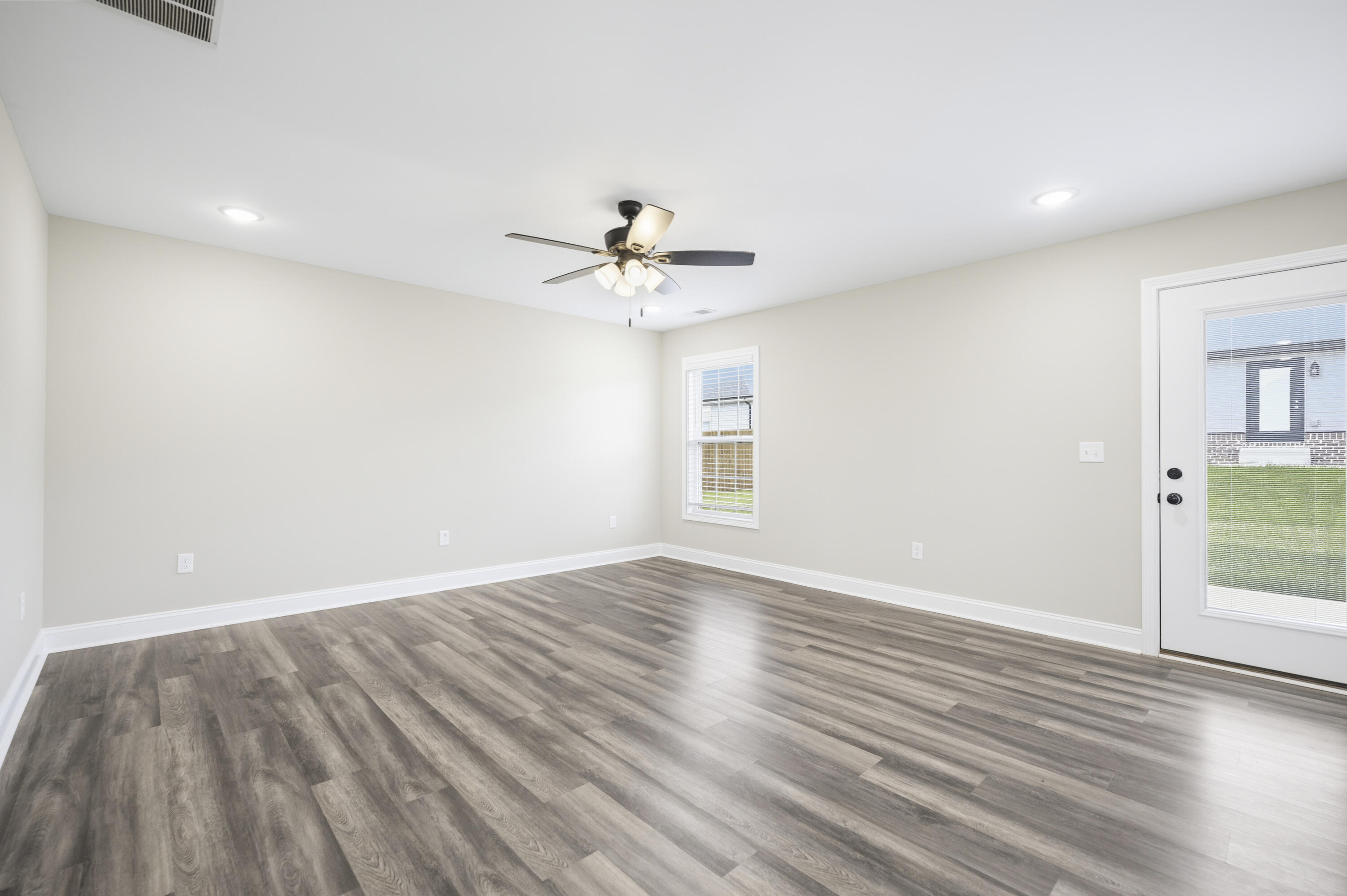 341 Pageant Drive Property Photo 10