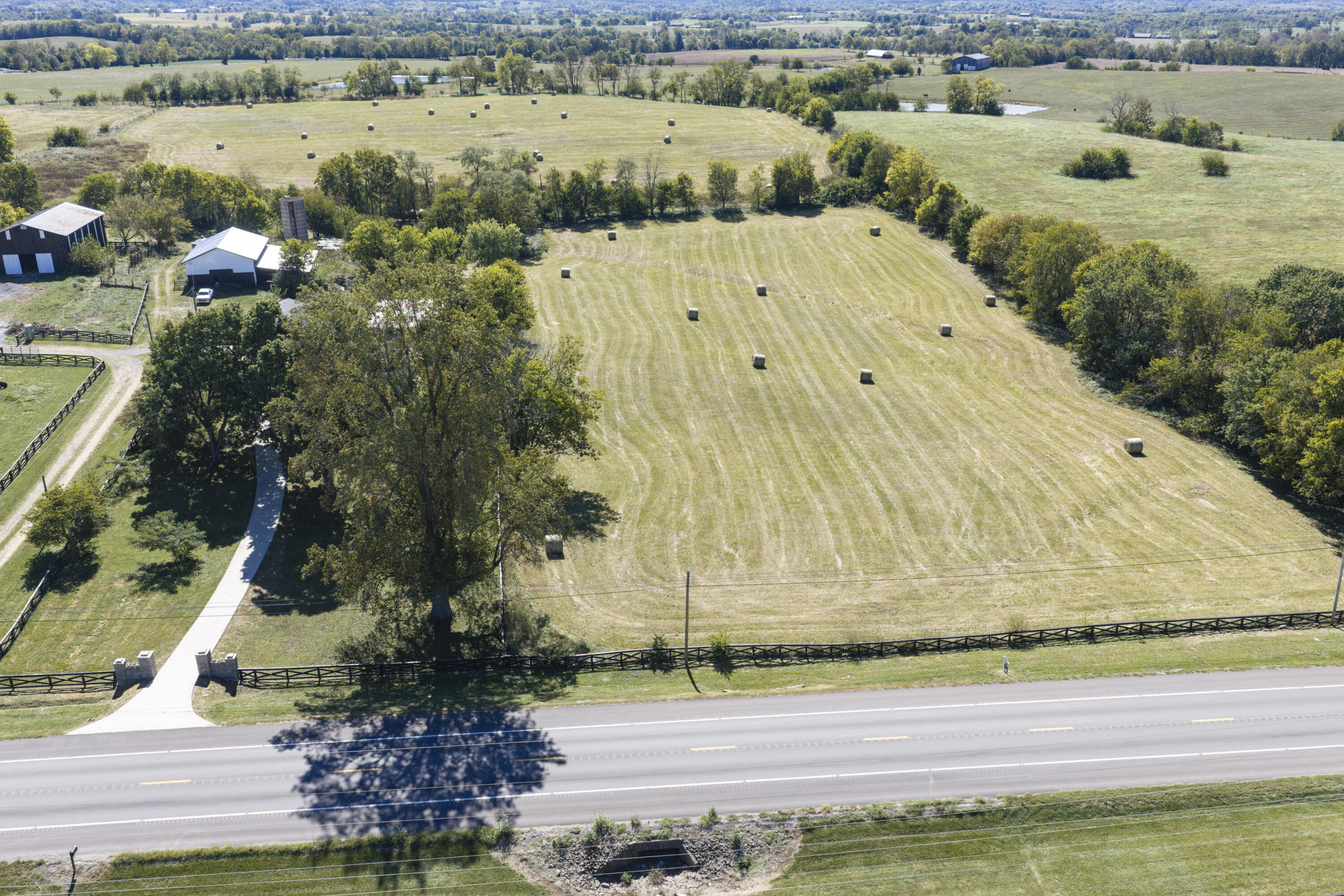 4156 Perryville Road Property Photo 1