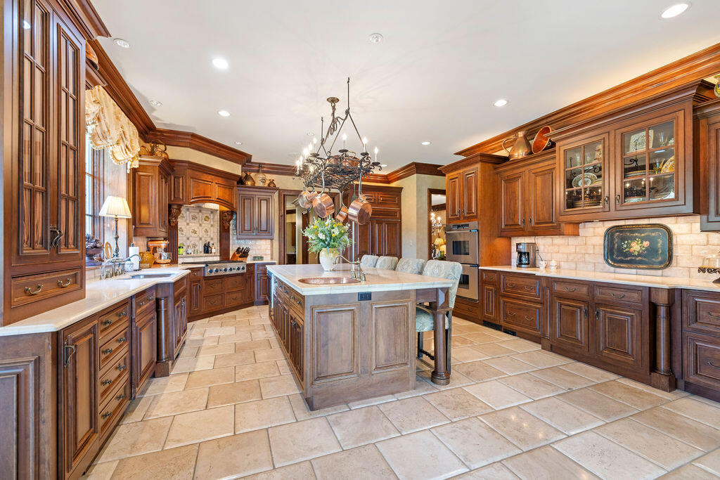 808 Oak Park Boulevard Property Photo 13