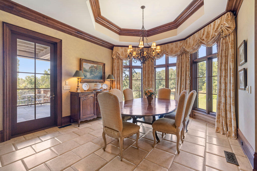 808 Oak Park Boulevard Property Photo 15
