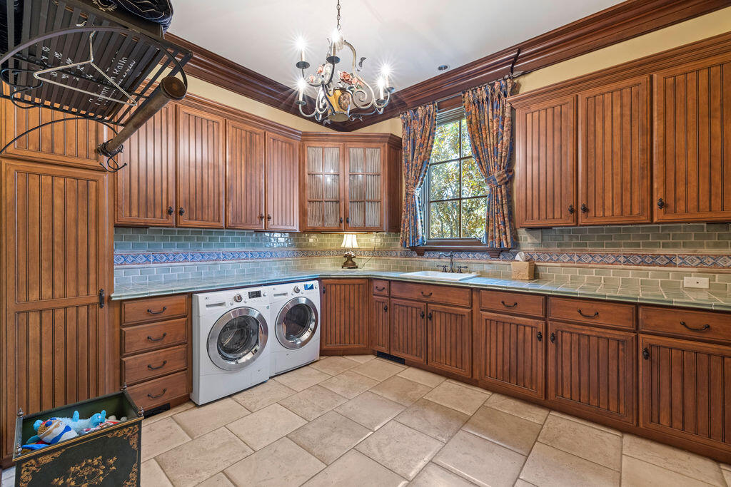 808 Oak Park Boulevard Property Photo 40