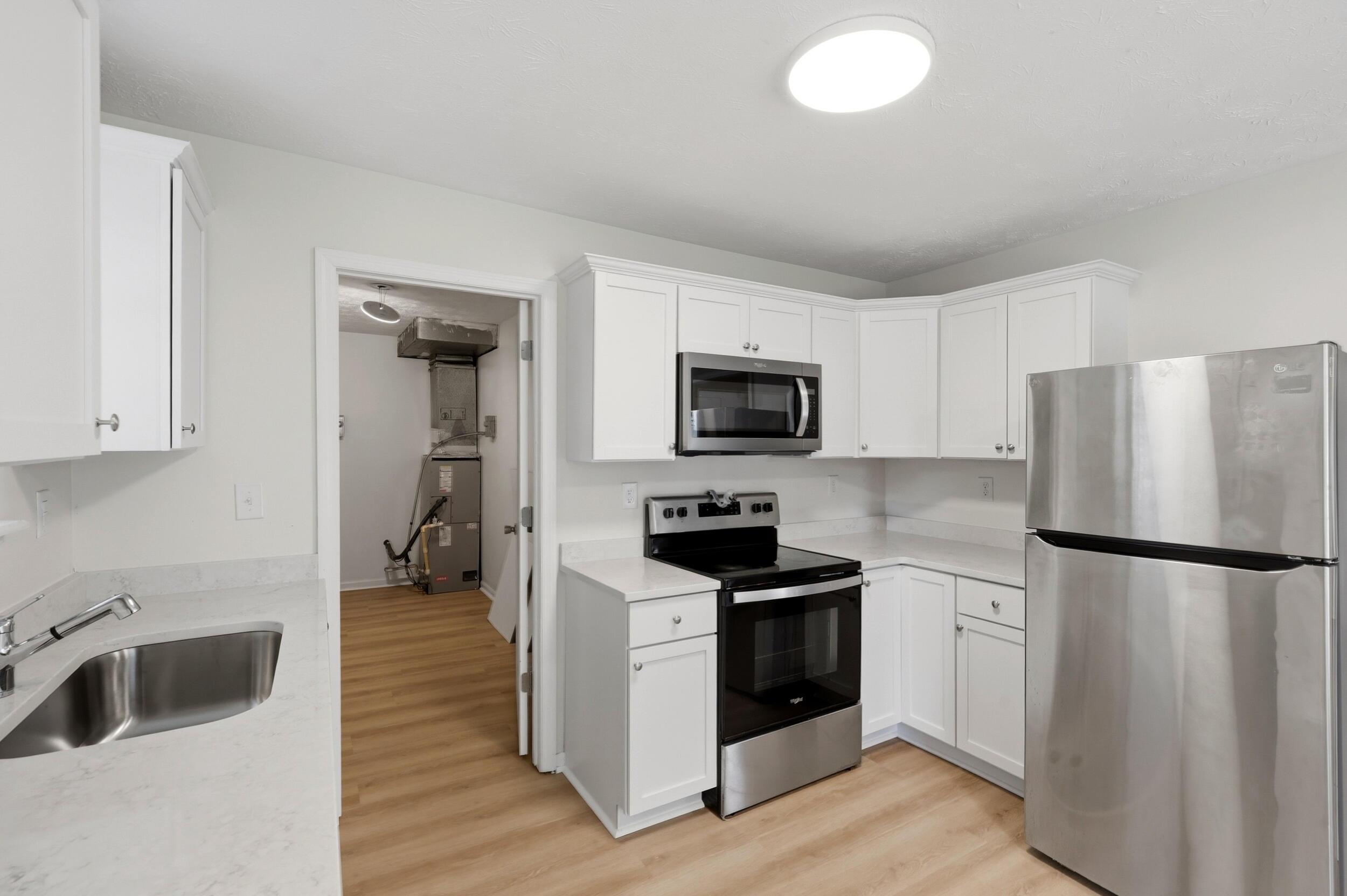 287 Young Street Property Photo 10