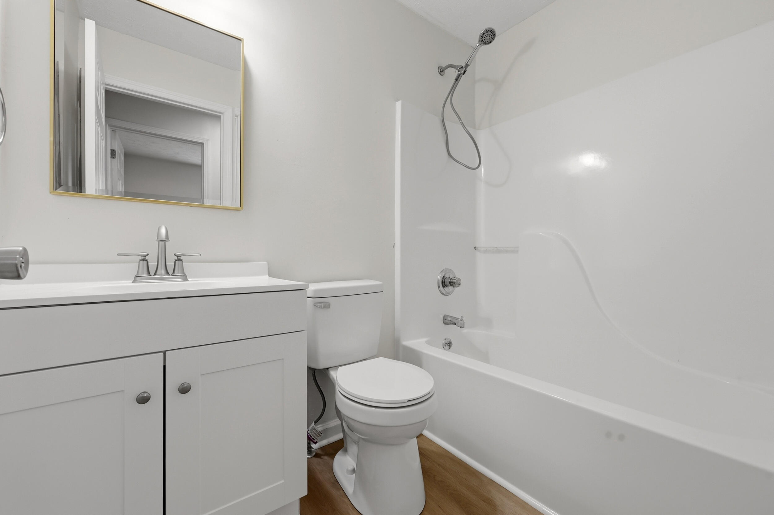 287 Young Street Property Photo 15