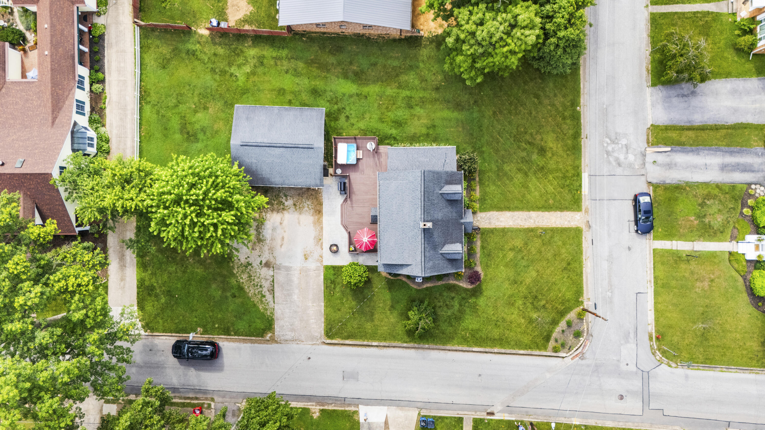 527 E Bridge Street Property Photo 14