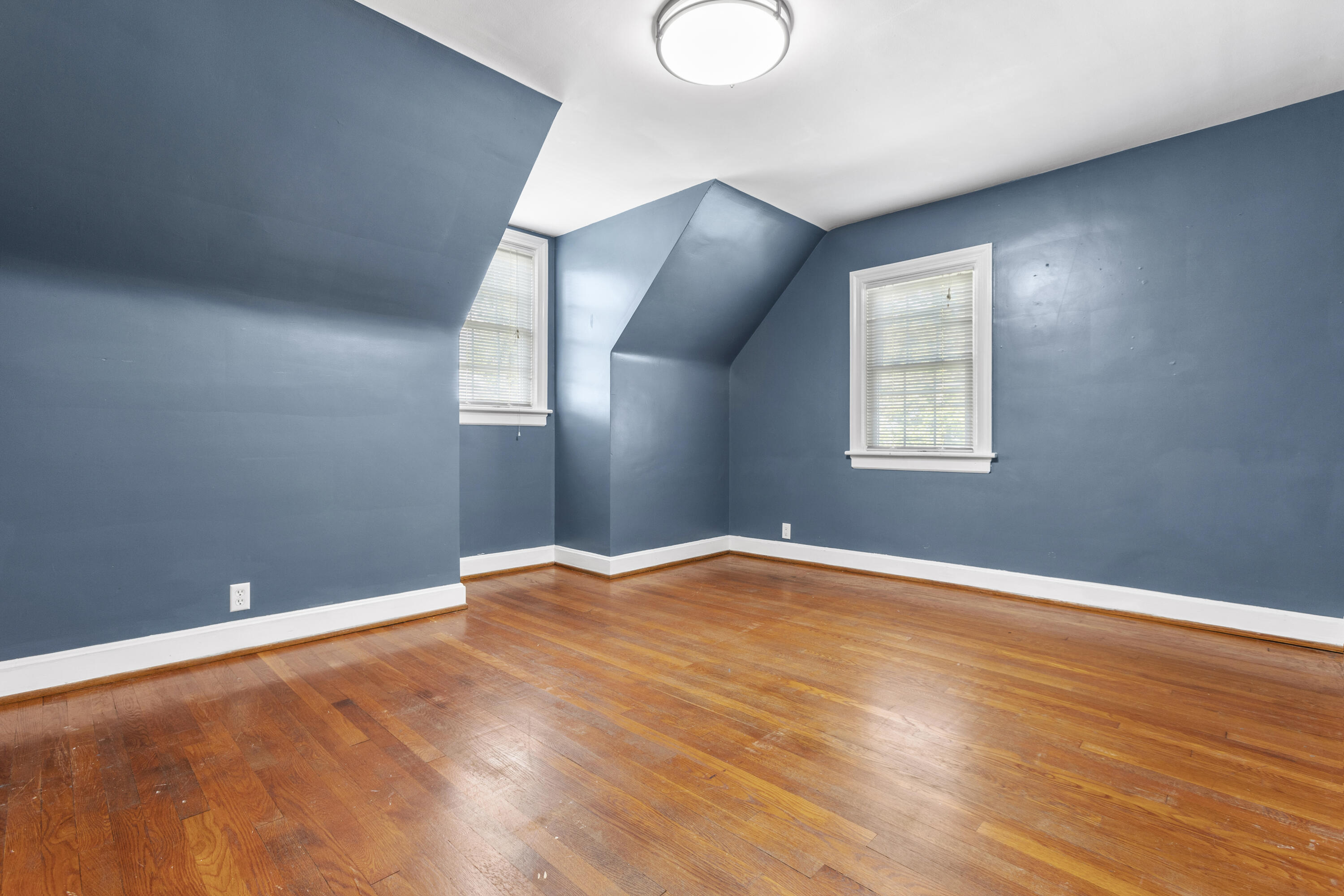 527 E Bridge Street Property Photo 28