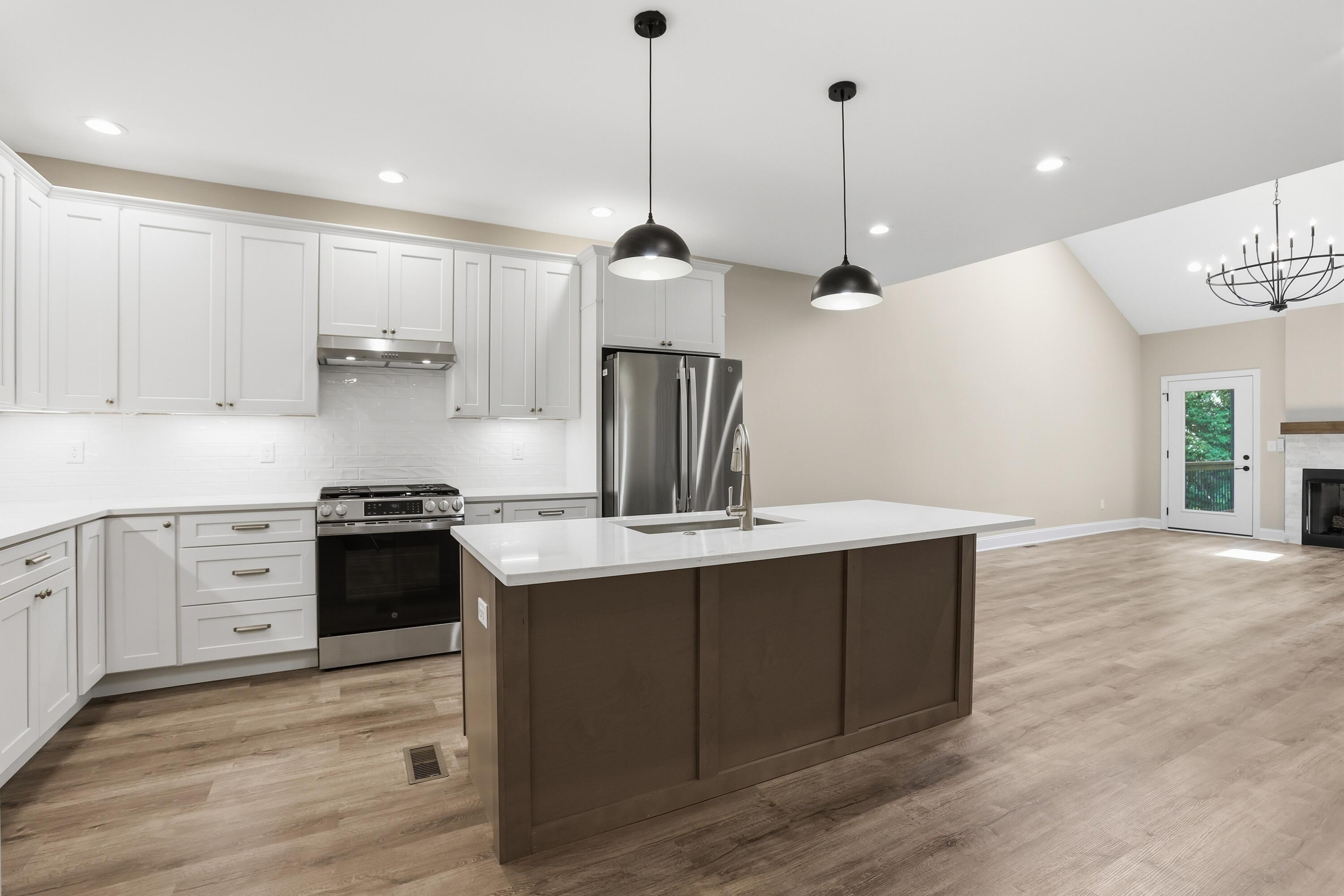 240 Sugartree Lane Property Photo 6
