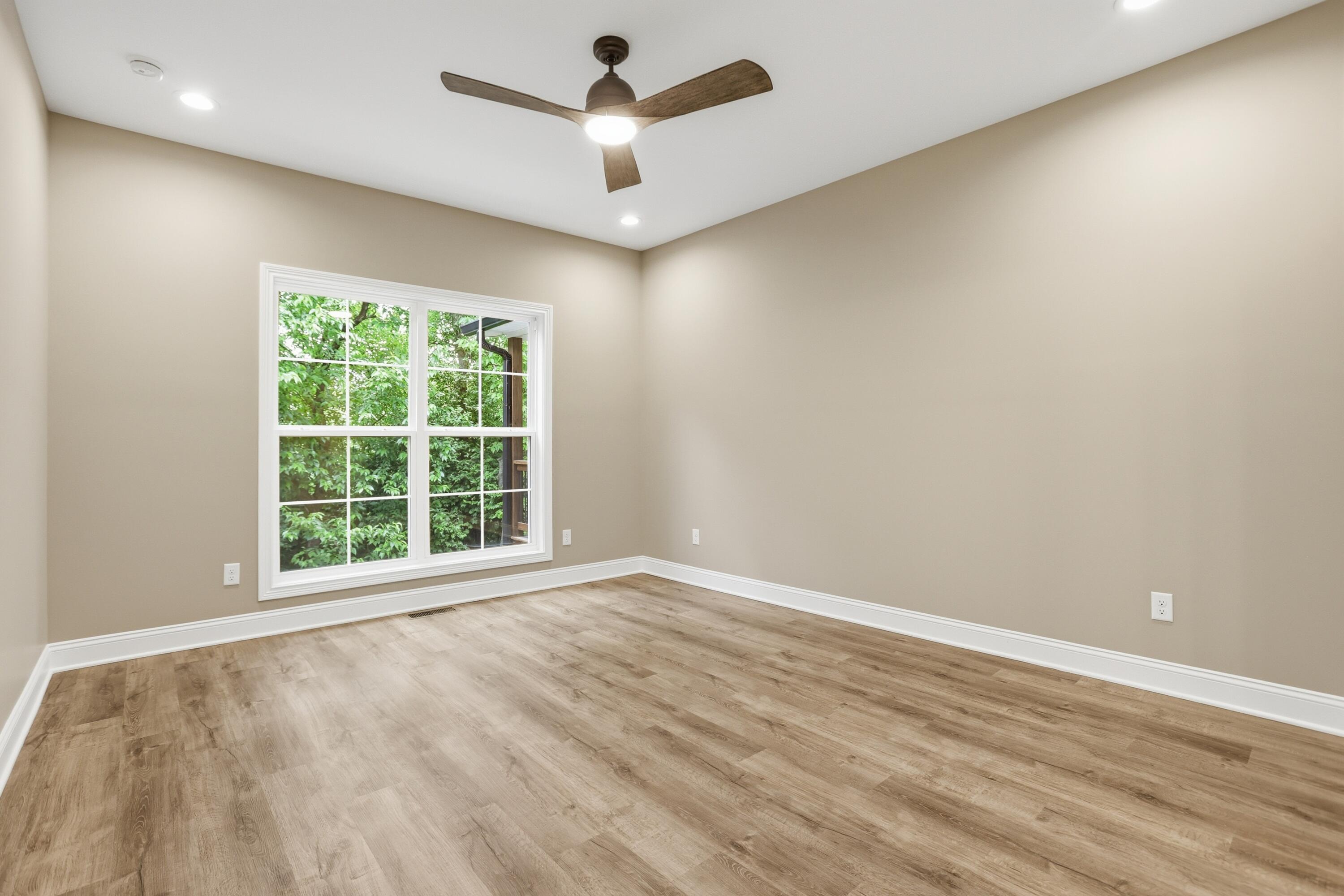 240 Sugartree Lane Property Photo 11