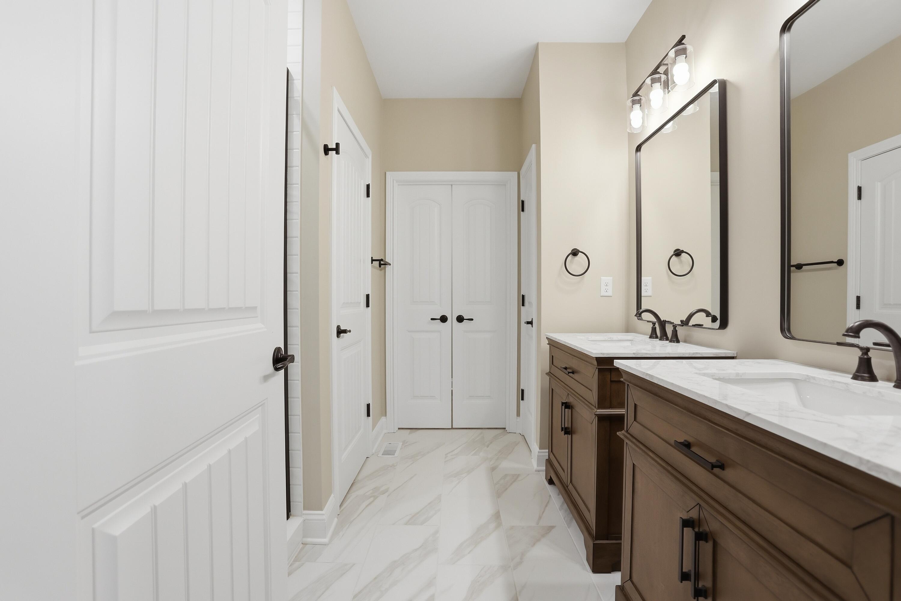 240 Sugartree Lane Property Photo 15