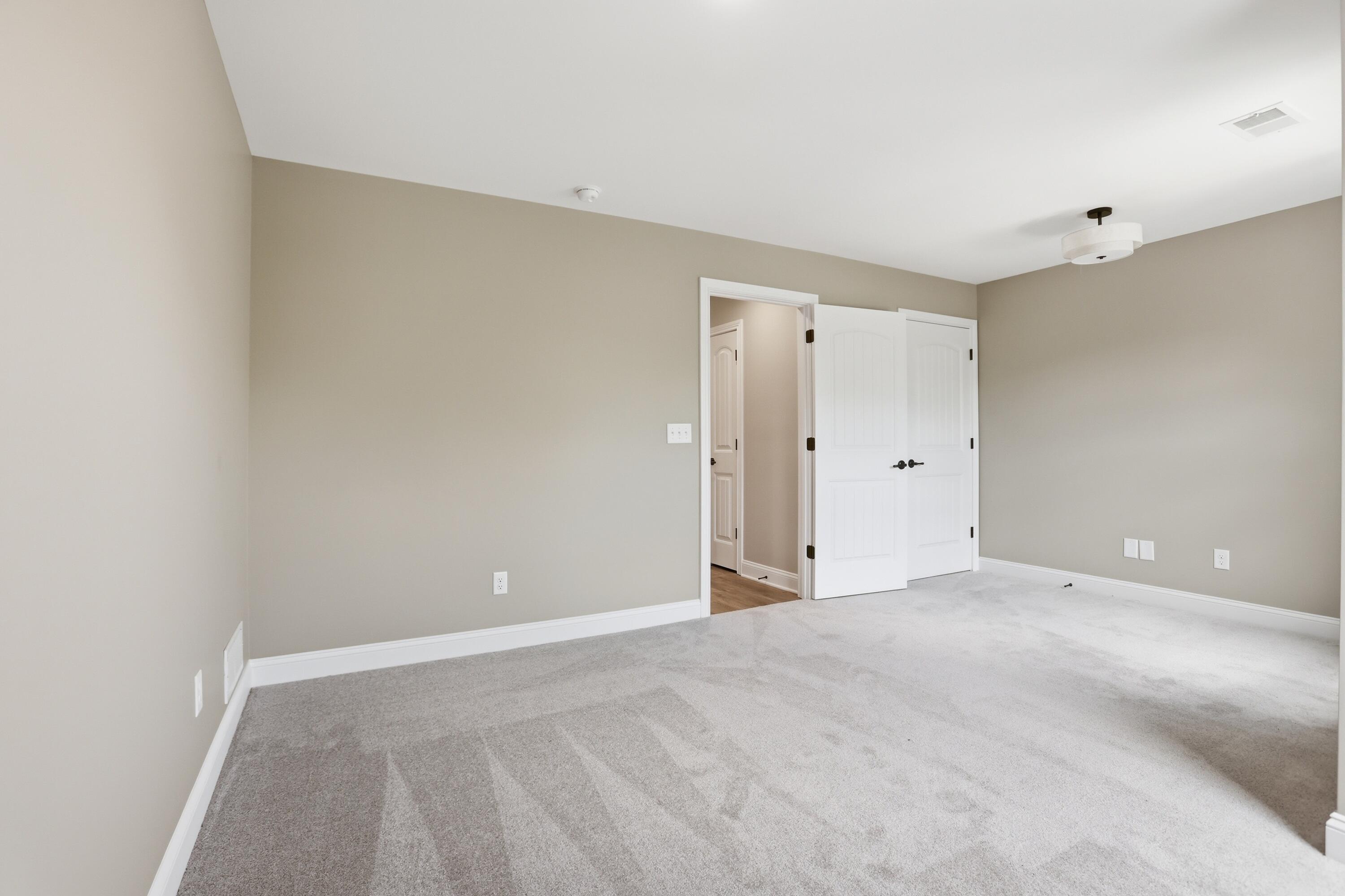 240 Sugartree Lane Property Photo 25