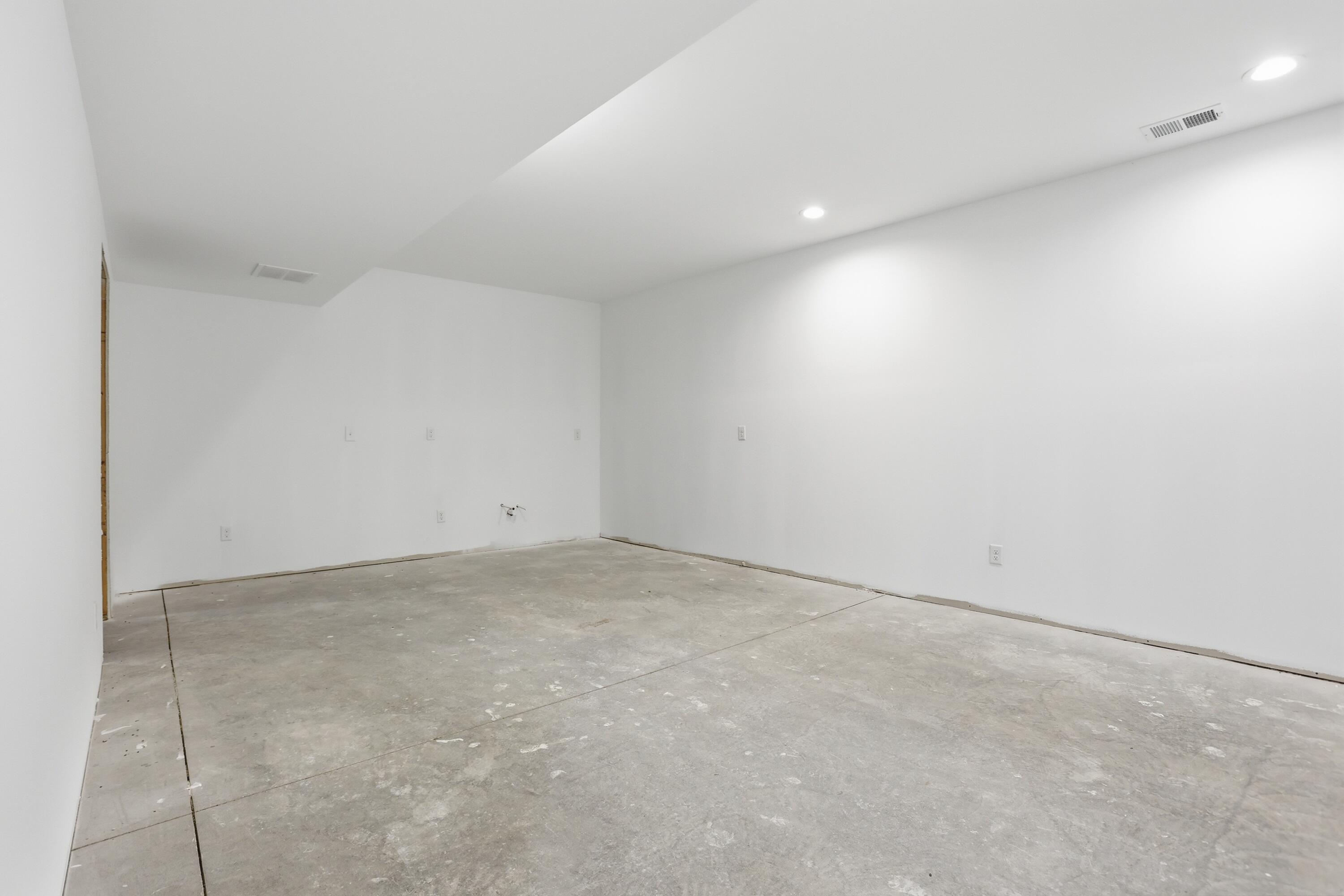 240 Sugartree Lane Property Photo 31