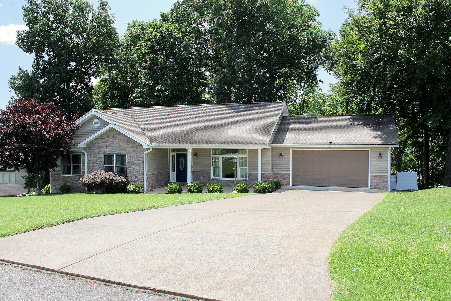 267 Sun Hill Circle Property Photo 1