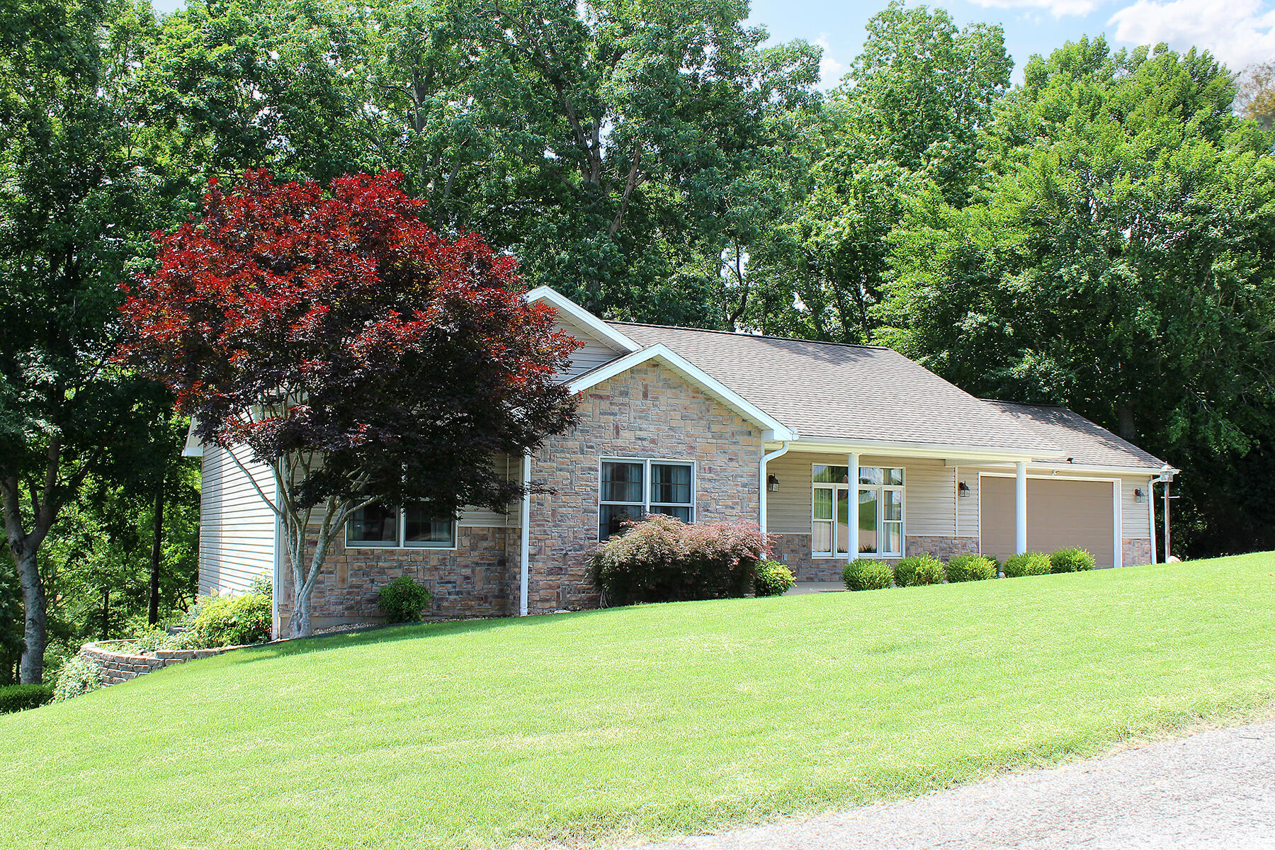 267 Sun Hill Circle Property Photo 3