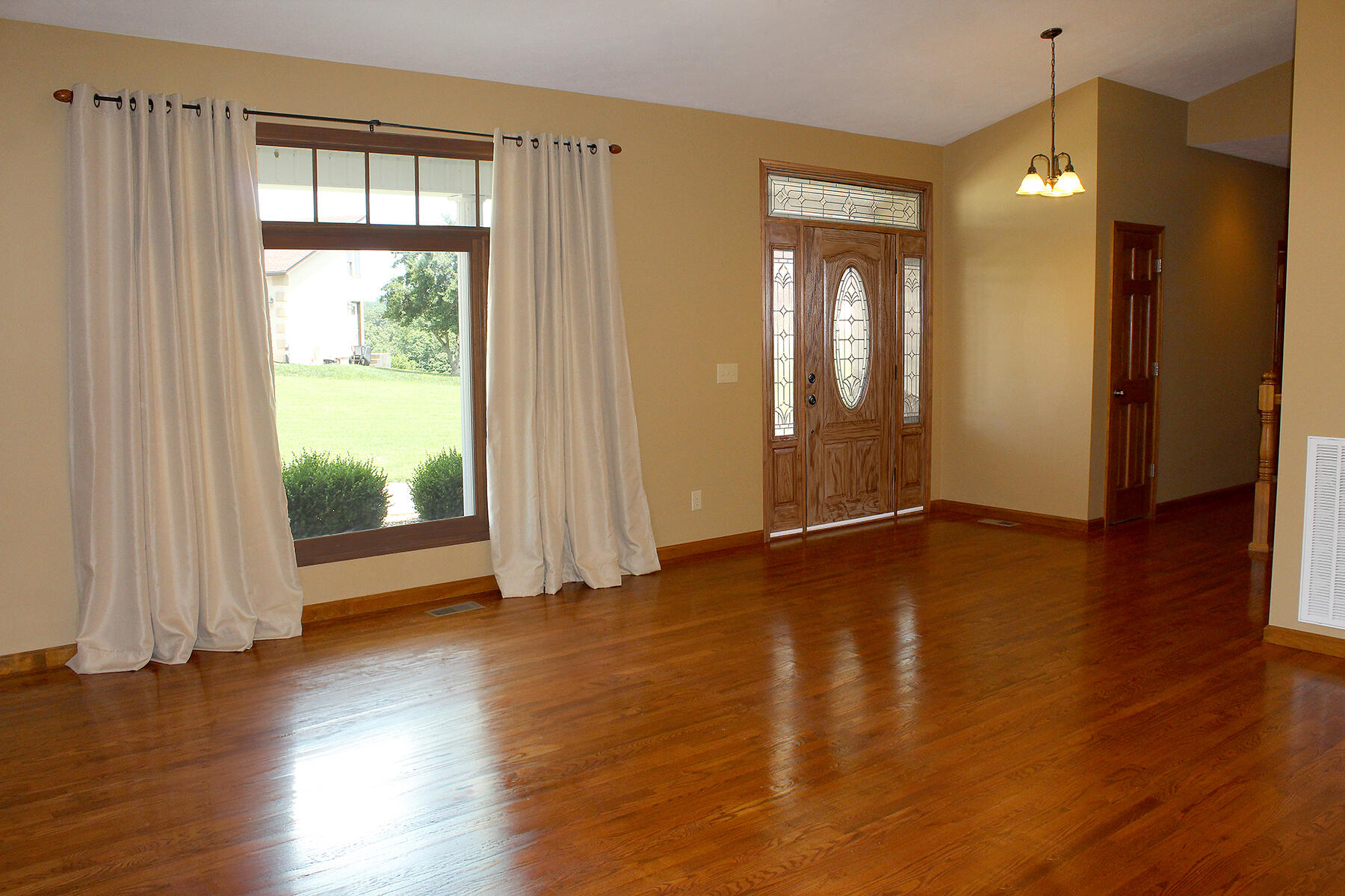 267 Sun Hill Circle Property Photo 8